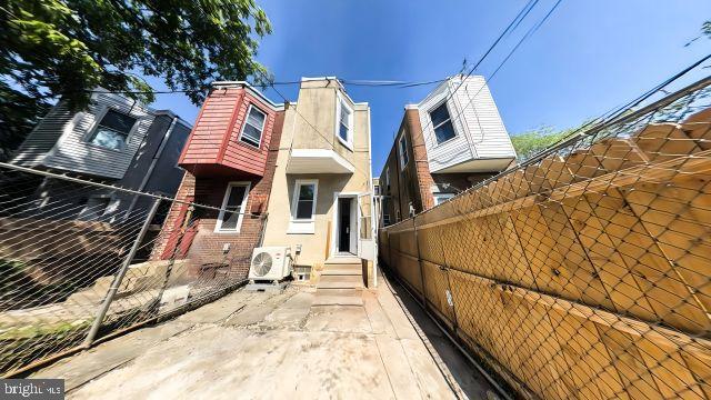 PHILADELPHIA (SOUTHWEST) - Residential