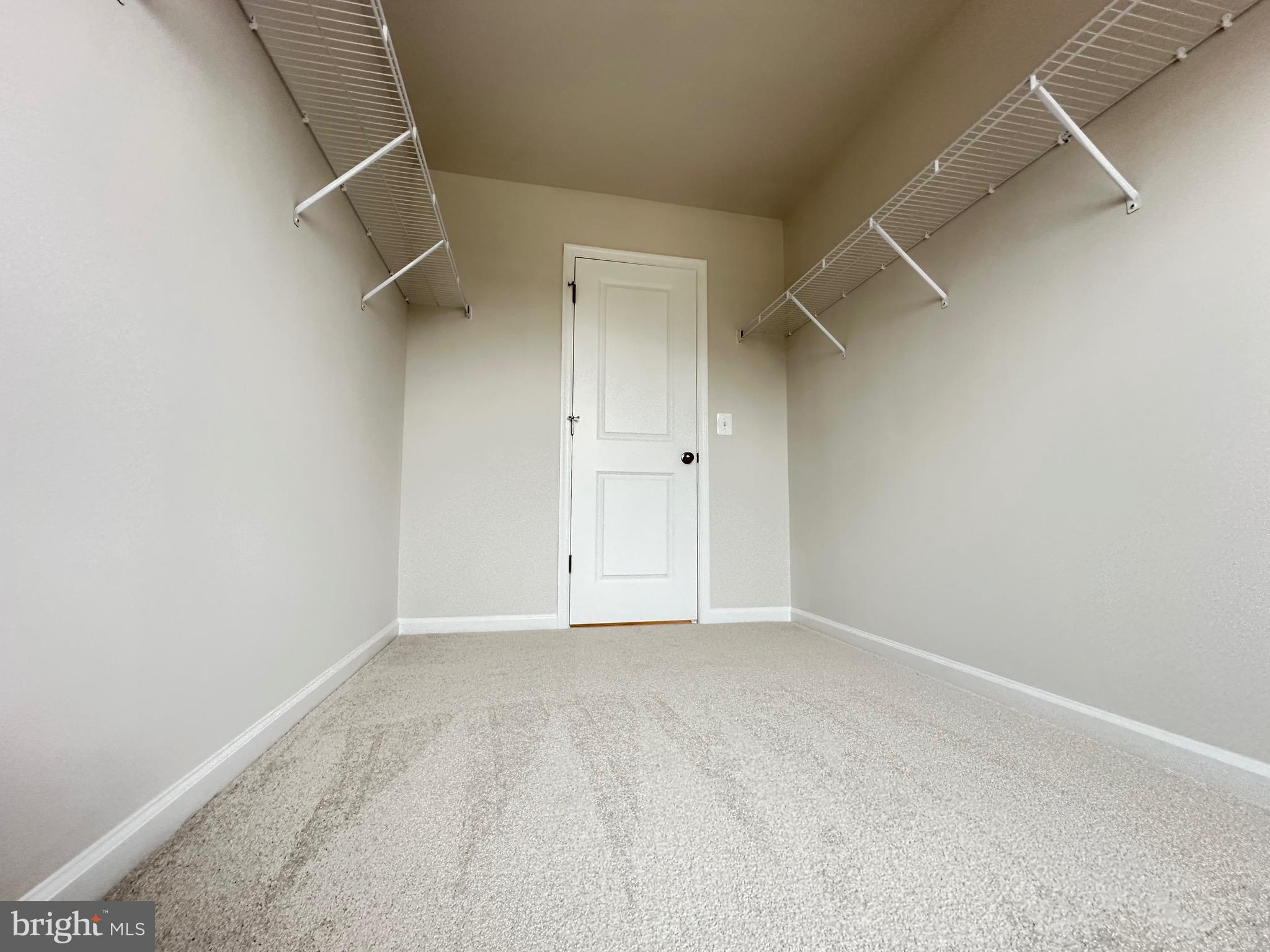 STONE SPRING - Residential Lease