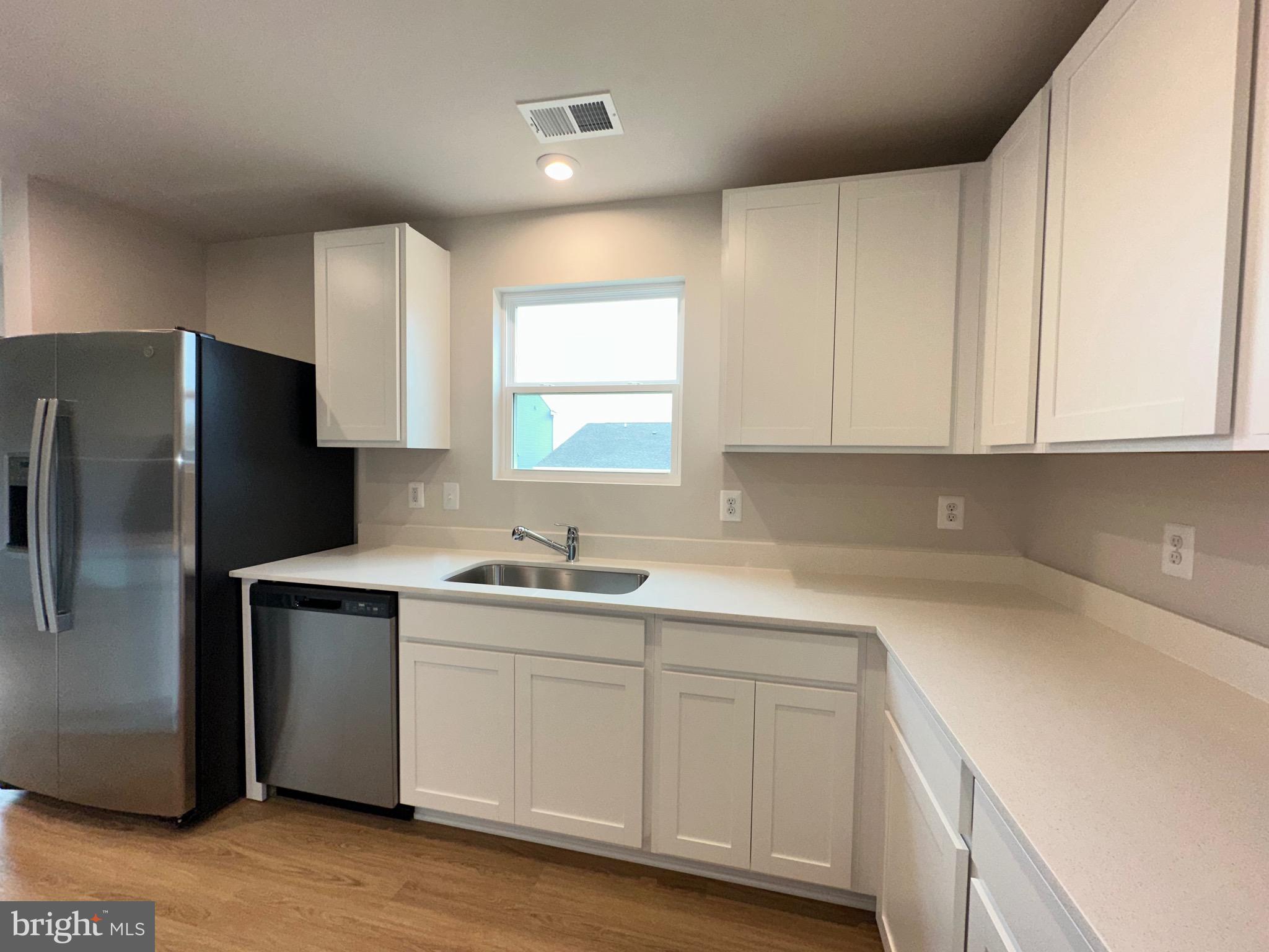 STONE SPRING - Residential Lease