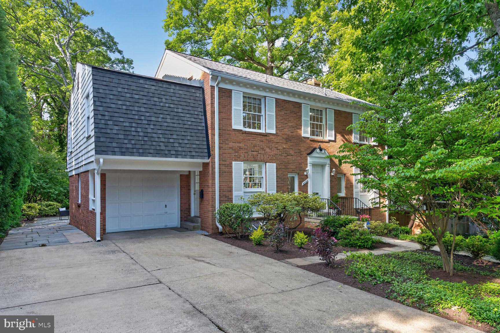SOMERSET HEIGHTS - Residential