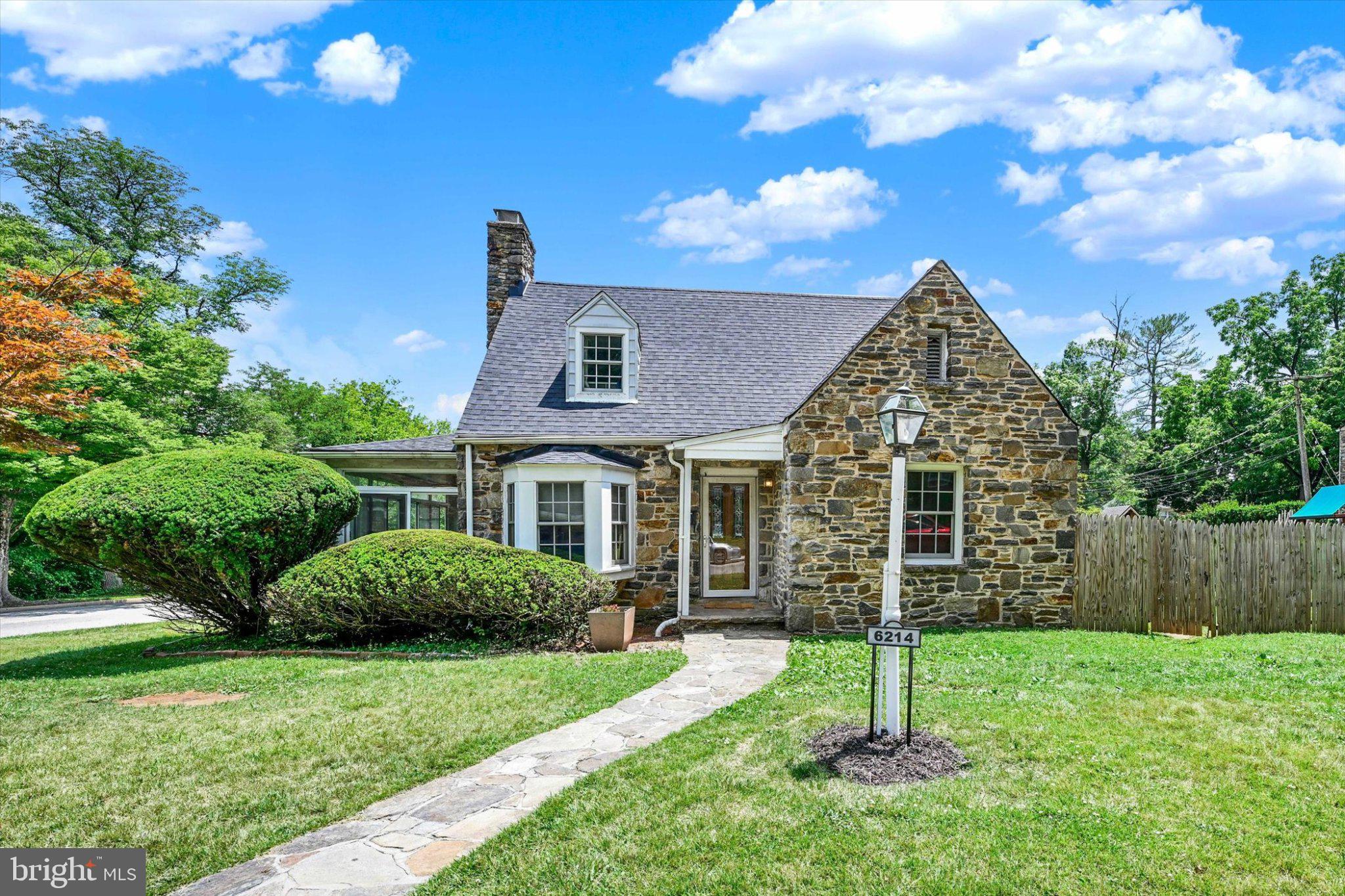 POPLAR HILL - Residential