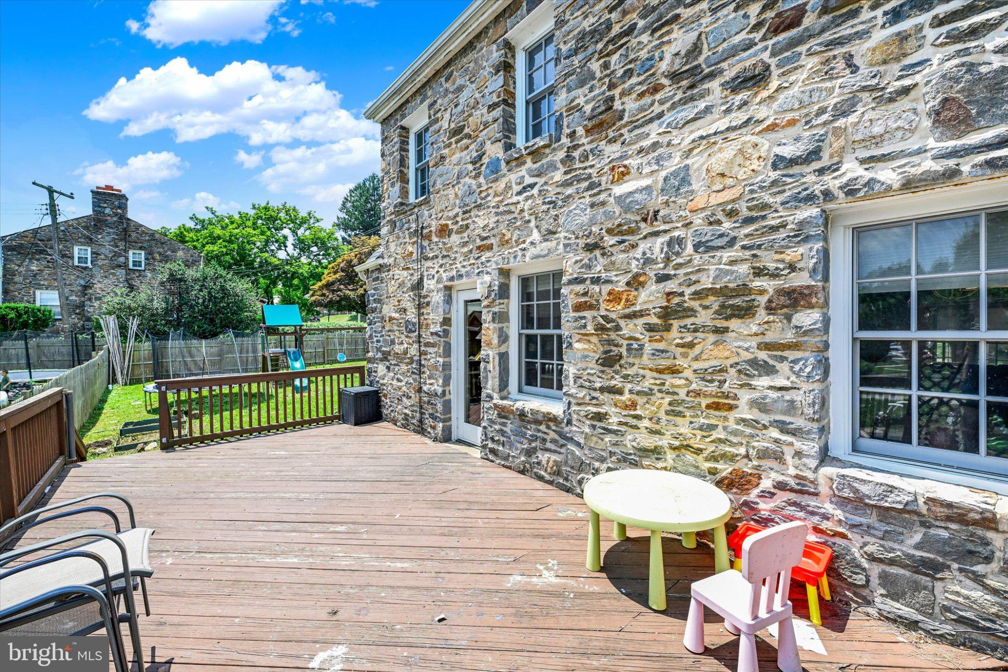 POPLAR HILL - Residential