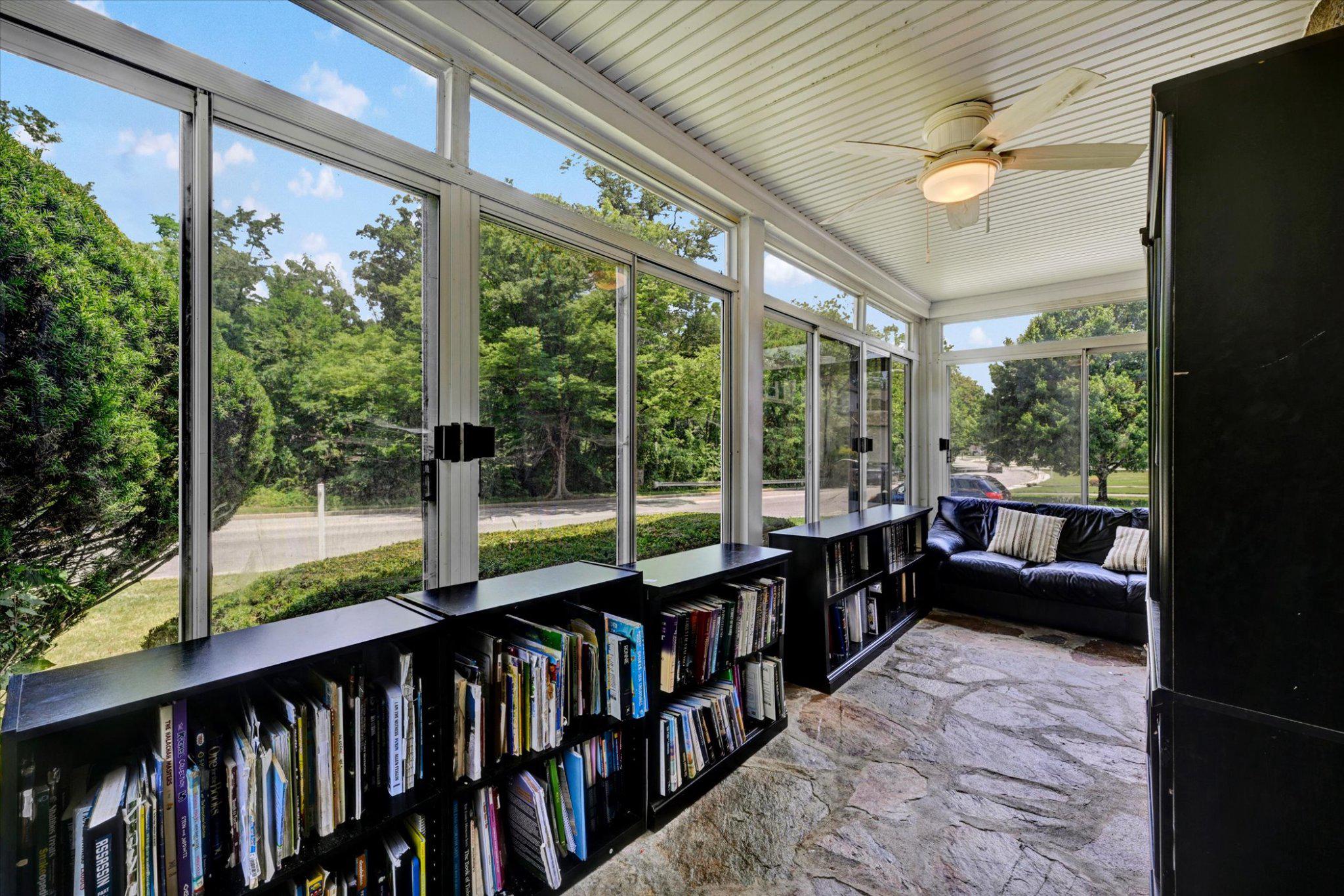 POPLAR HILL - Residential