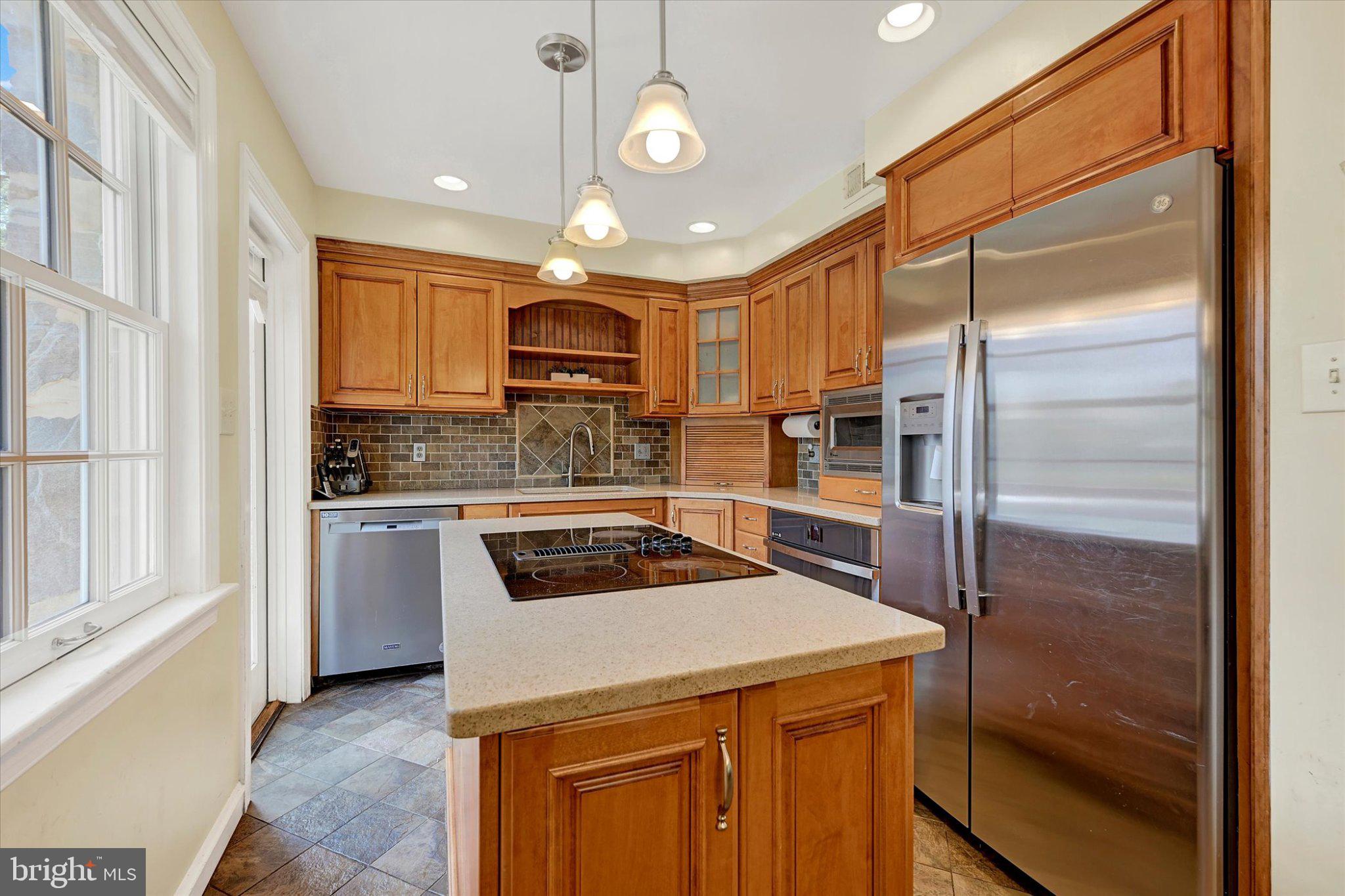 POPLAR HILL - Residential