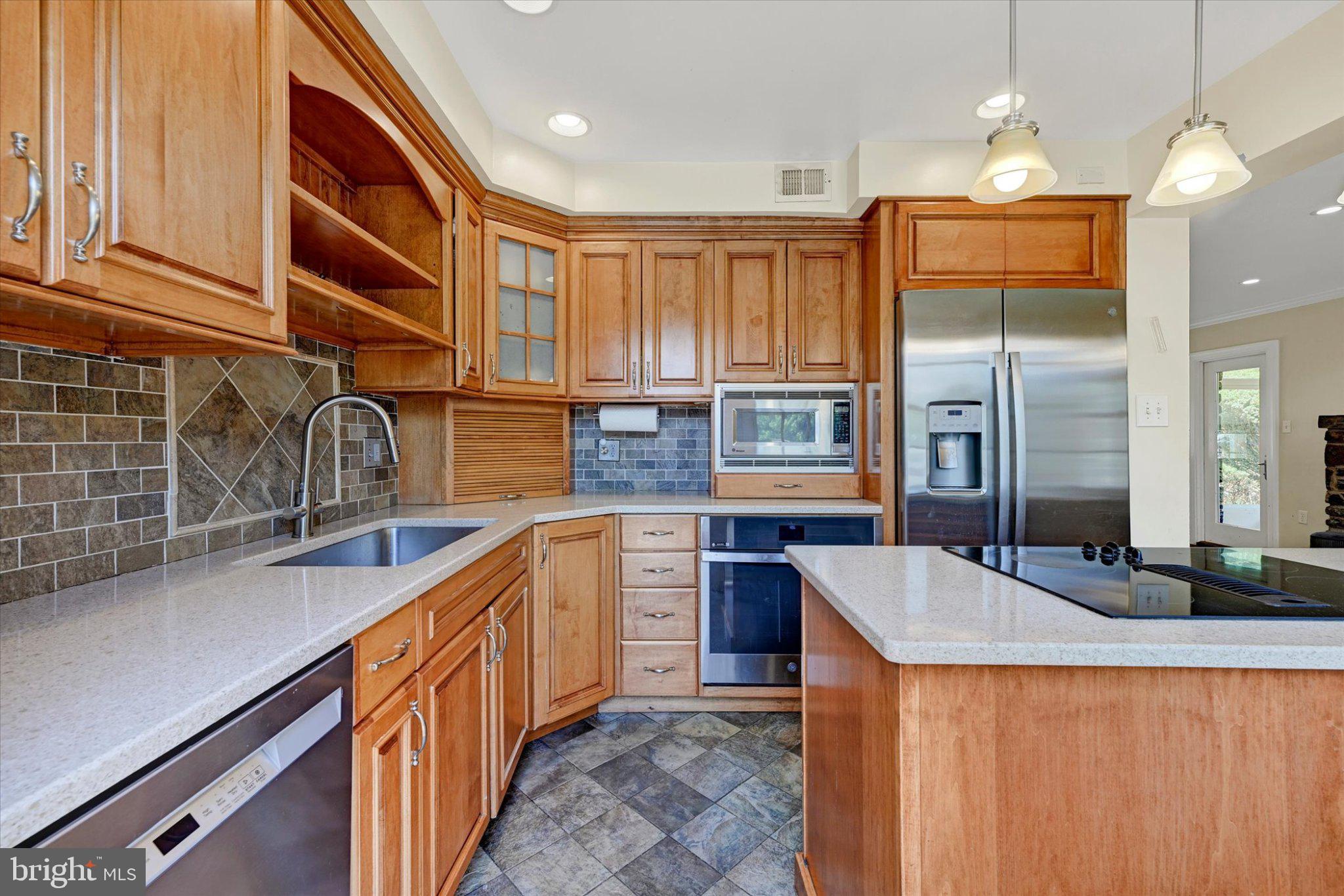 POPLAR HILL - Residential