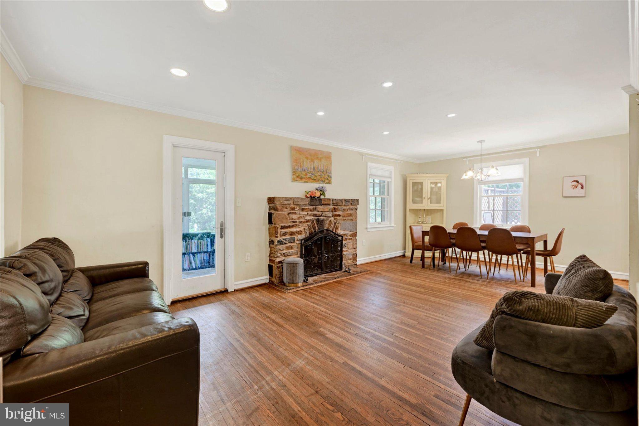 POPLAR HILL - Residential