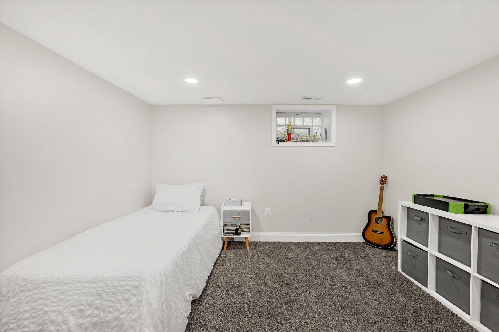 POPLAR HILL - Residential
