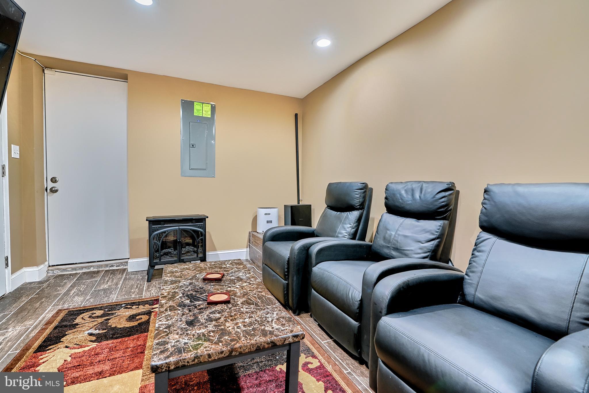 BROADWAY EAST - Residential