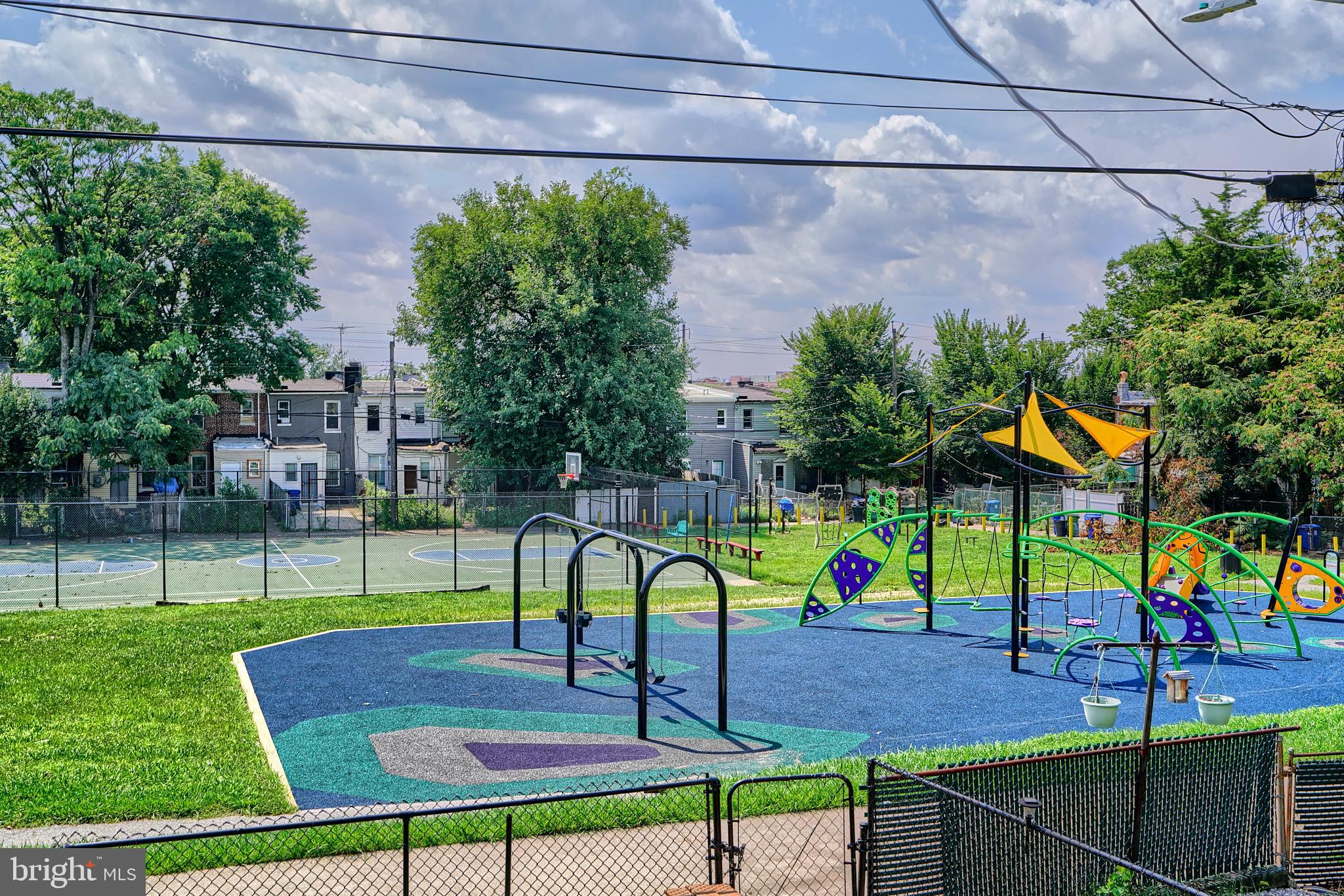 BROADWAY EAST - Residential