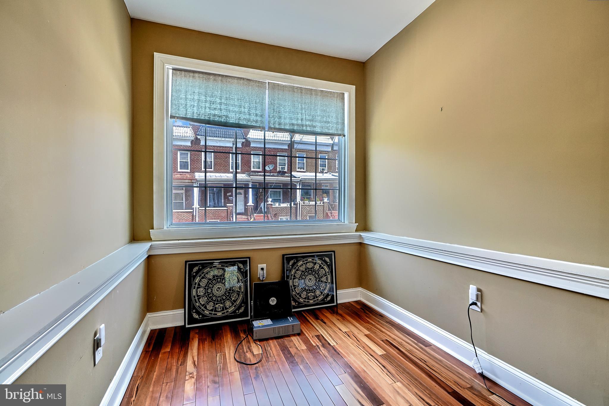 BROADWAY EAST - Residential