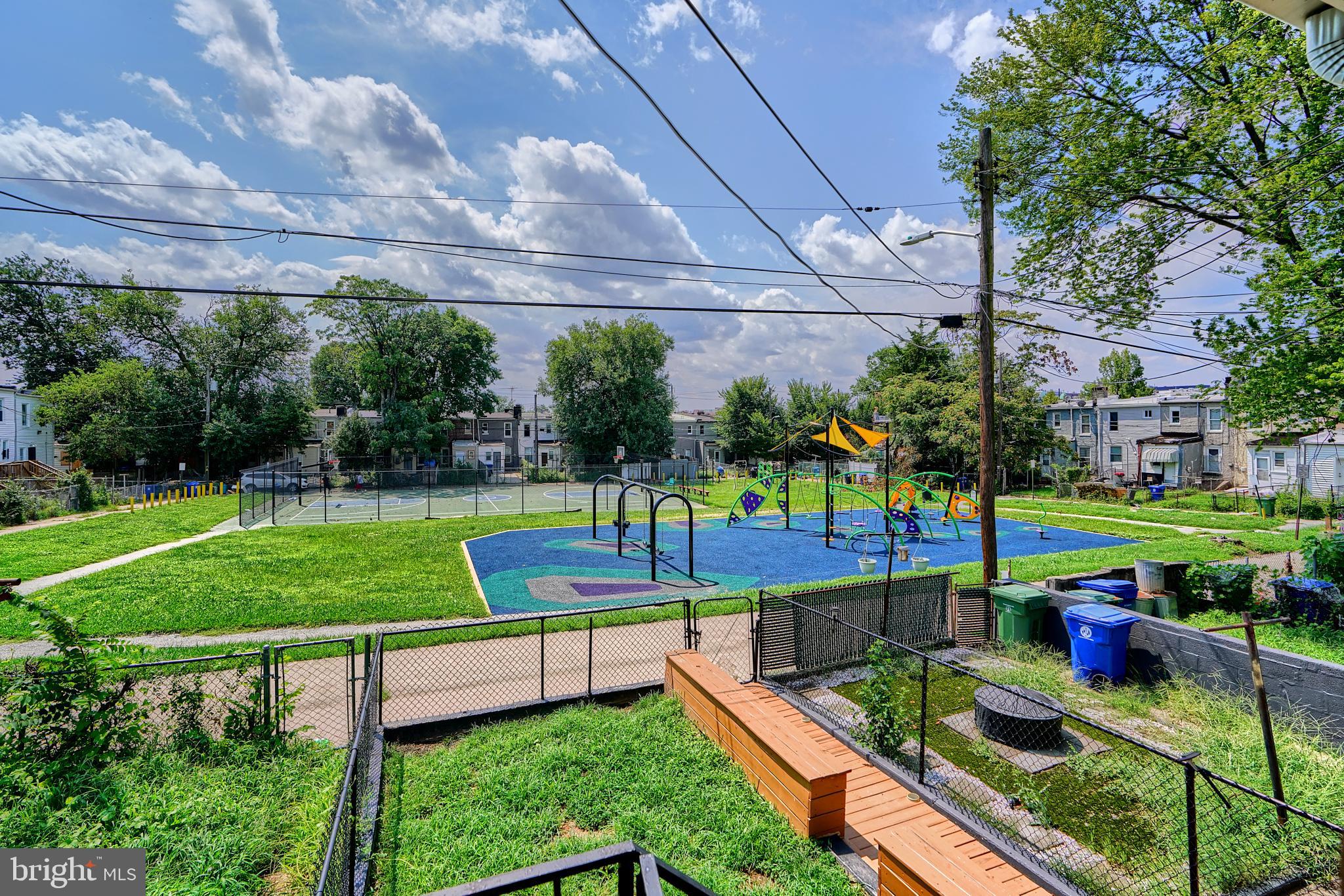 BROADWAY EAST - Residential