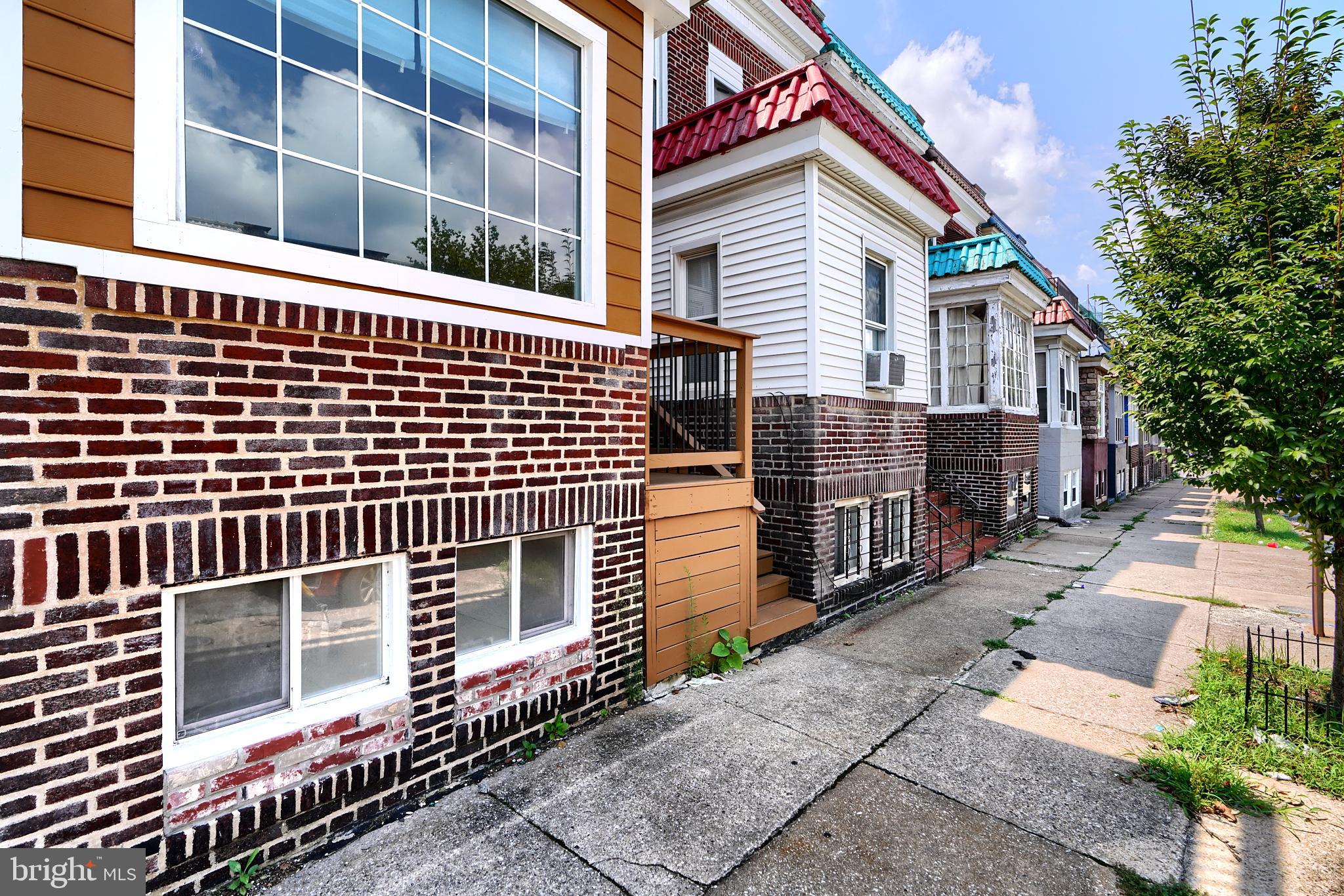 BROADWAY EAST - Residential