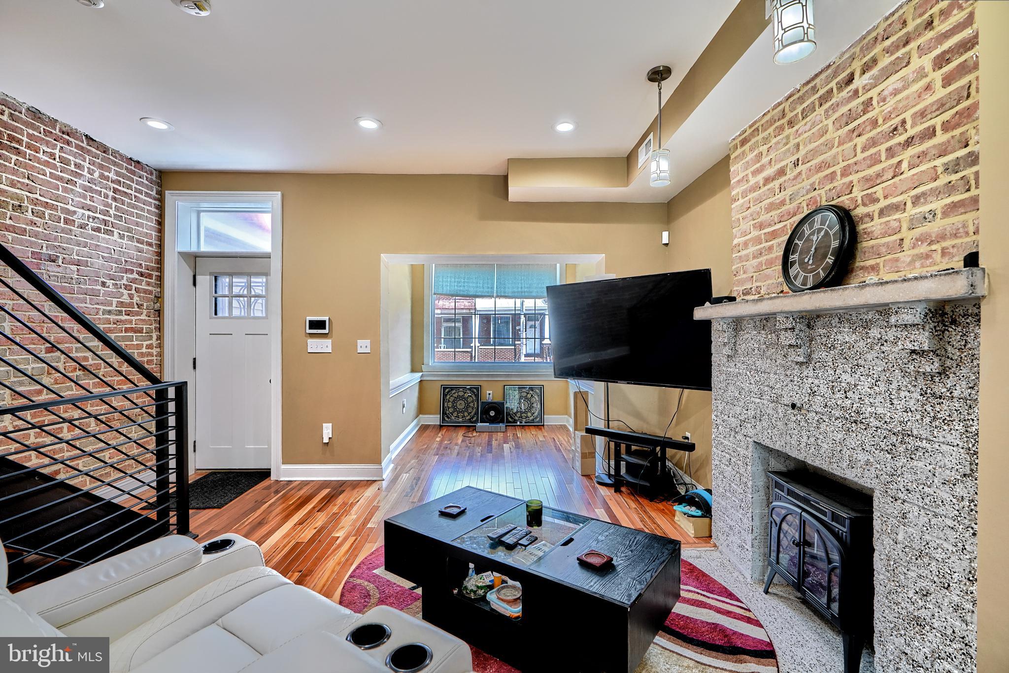 BROADWAY EAST - Residential