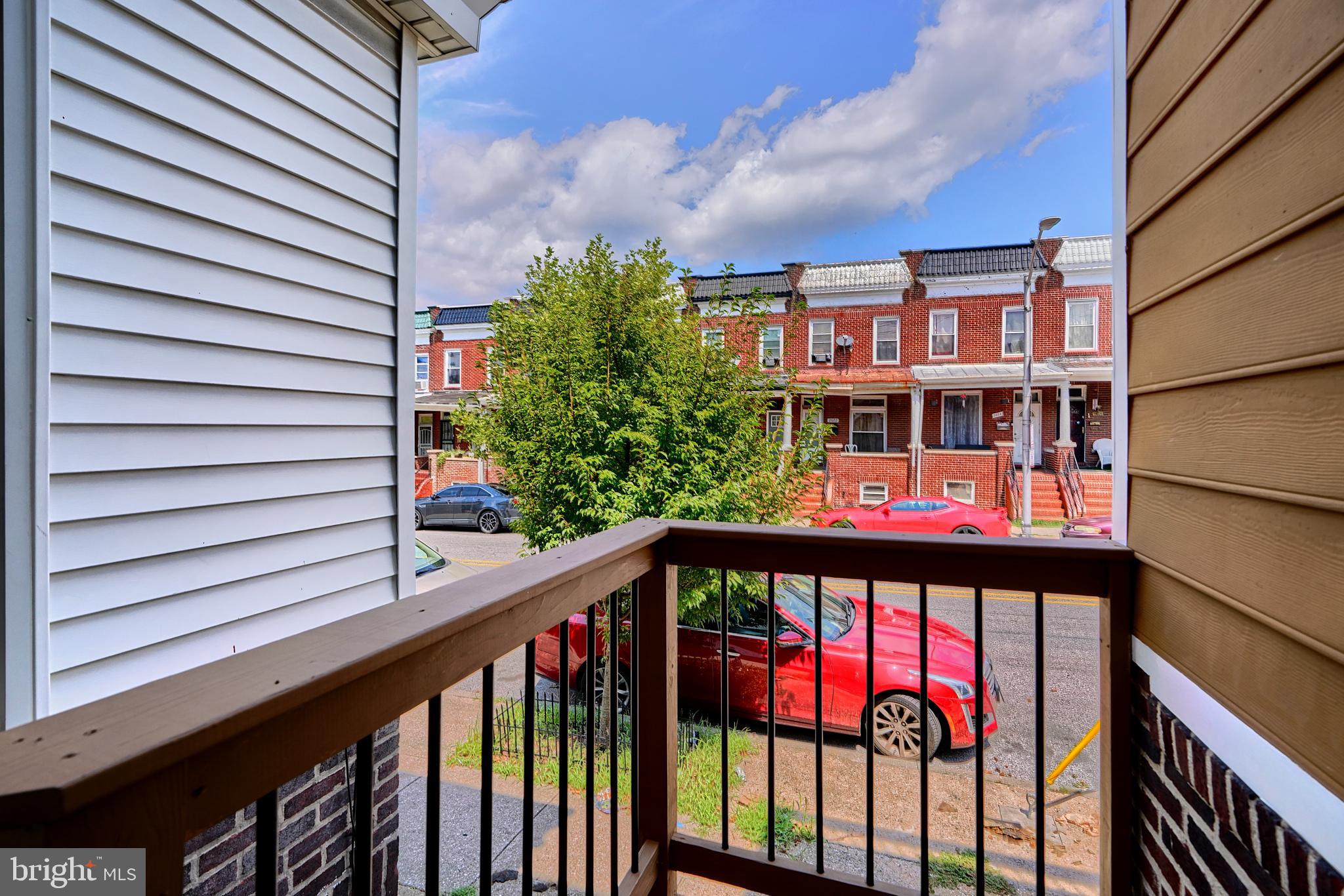 BROADWAY EAST - Residential