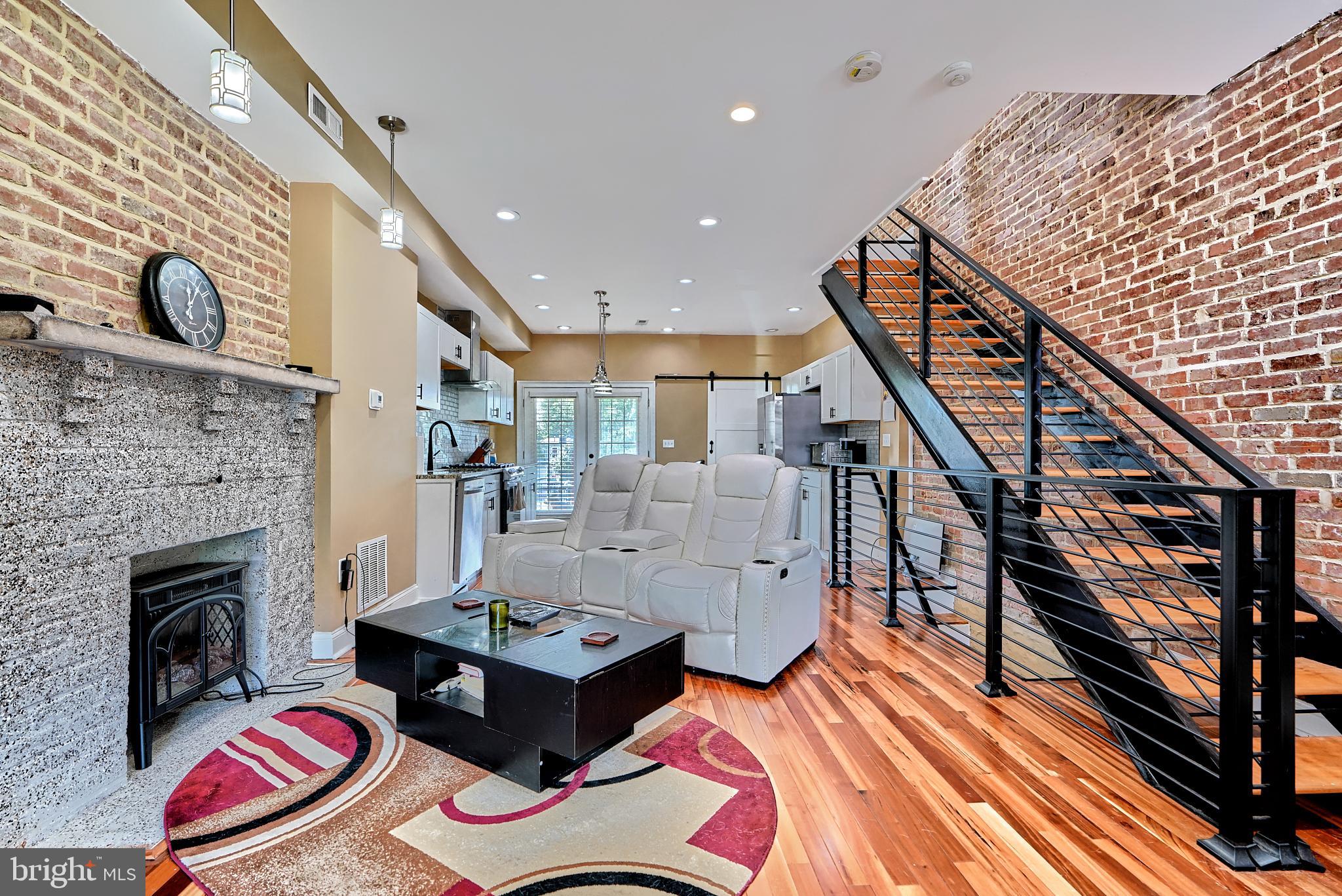BROADWAY EAST - Residential