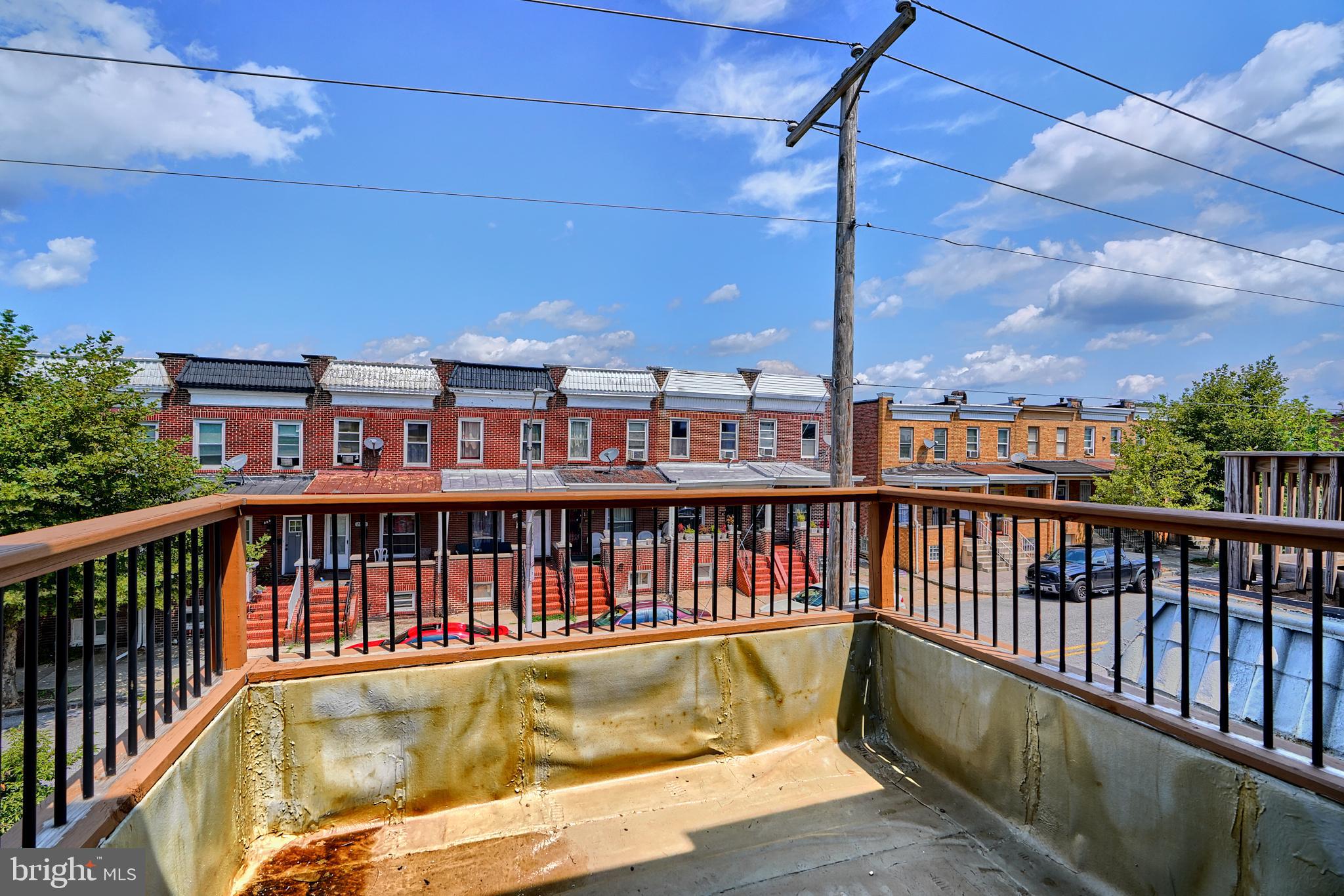 BROADWAY EAST - Residential