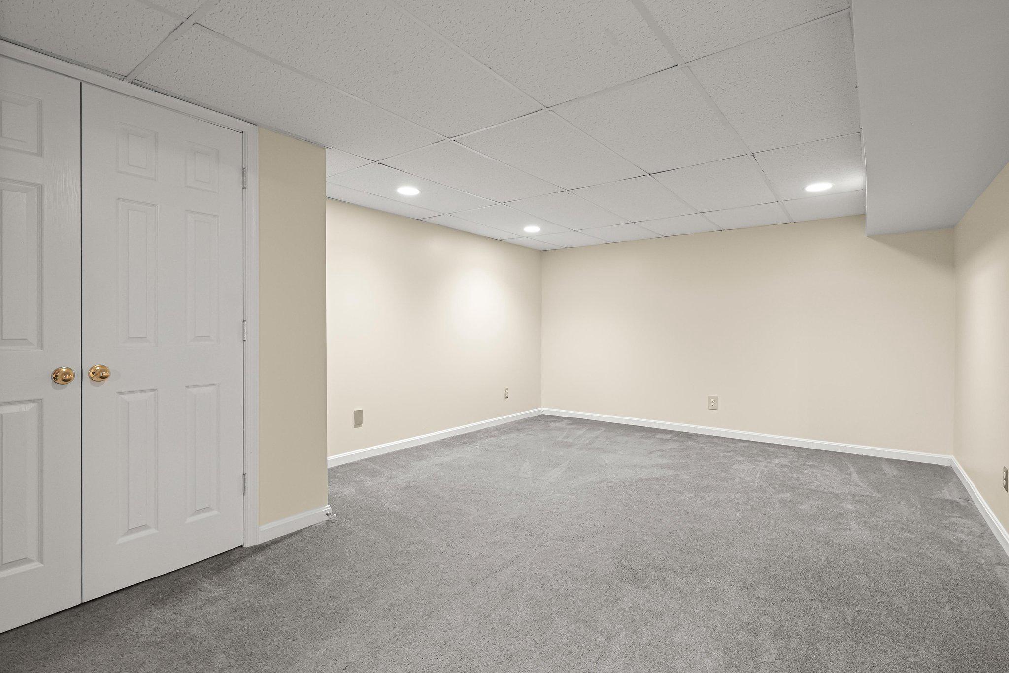 RIDGELY ESTATES - Residential