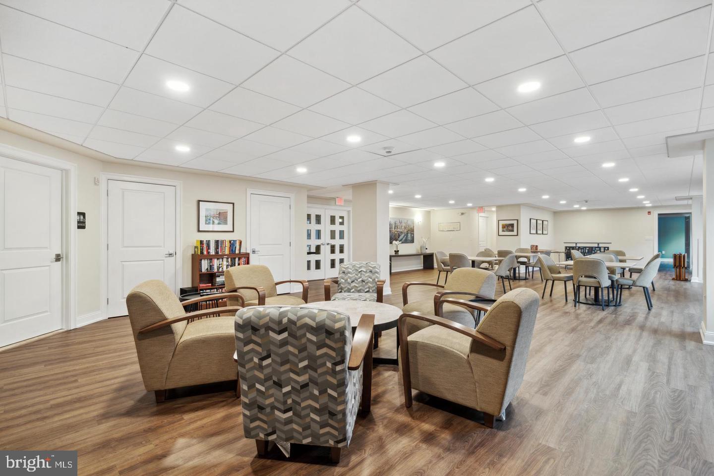 ELKINS PARK - Residential