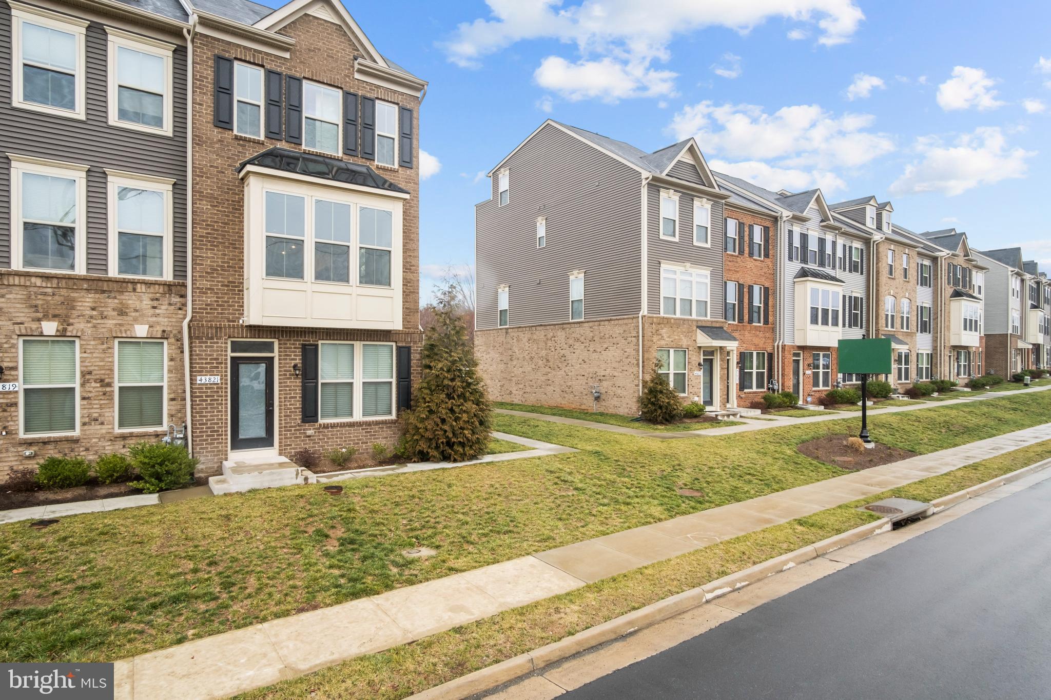 TRAILSIDE - Residential Lease