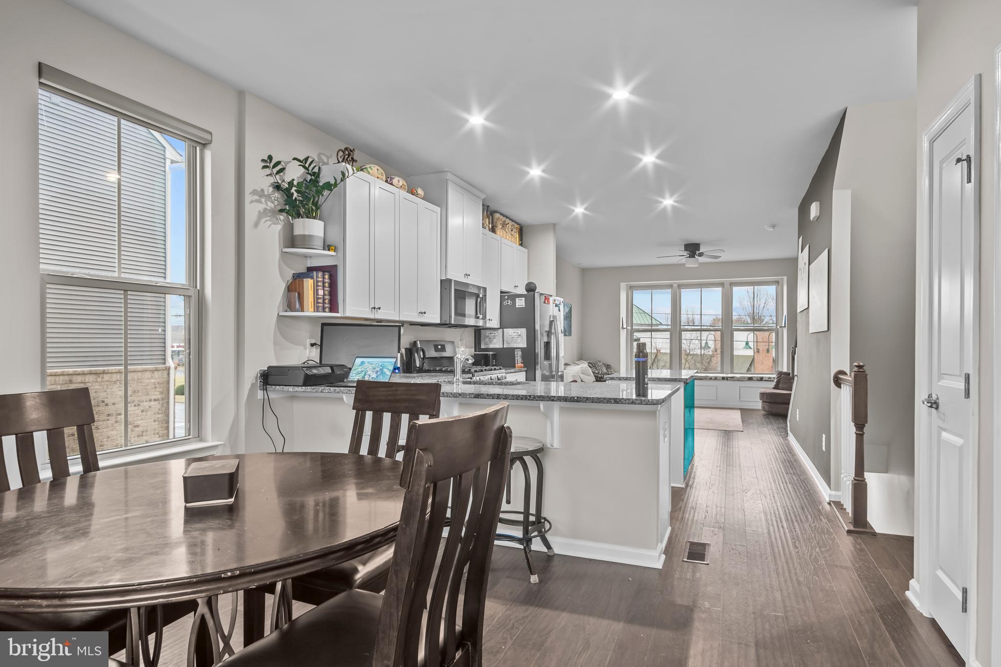 TRAILSIDE - Residential Lease