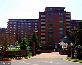 RIVER PLACE - Residential