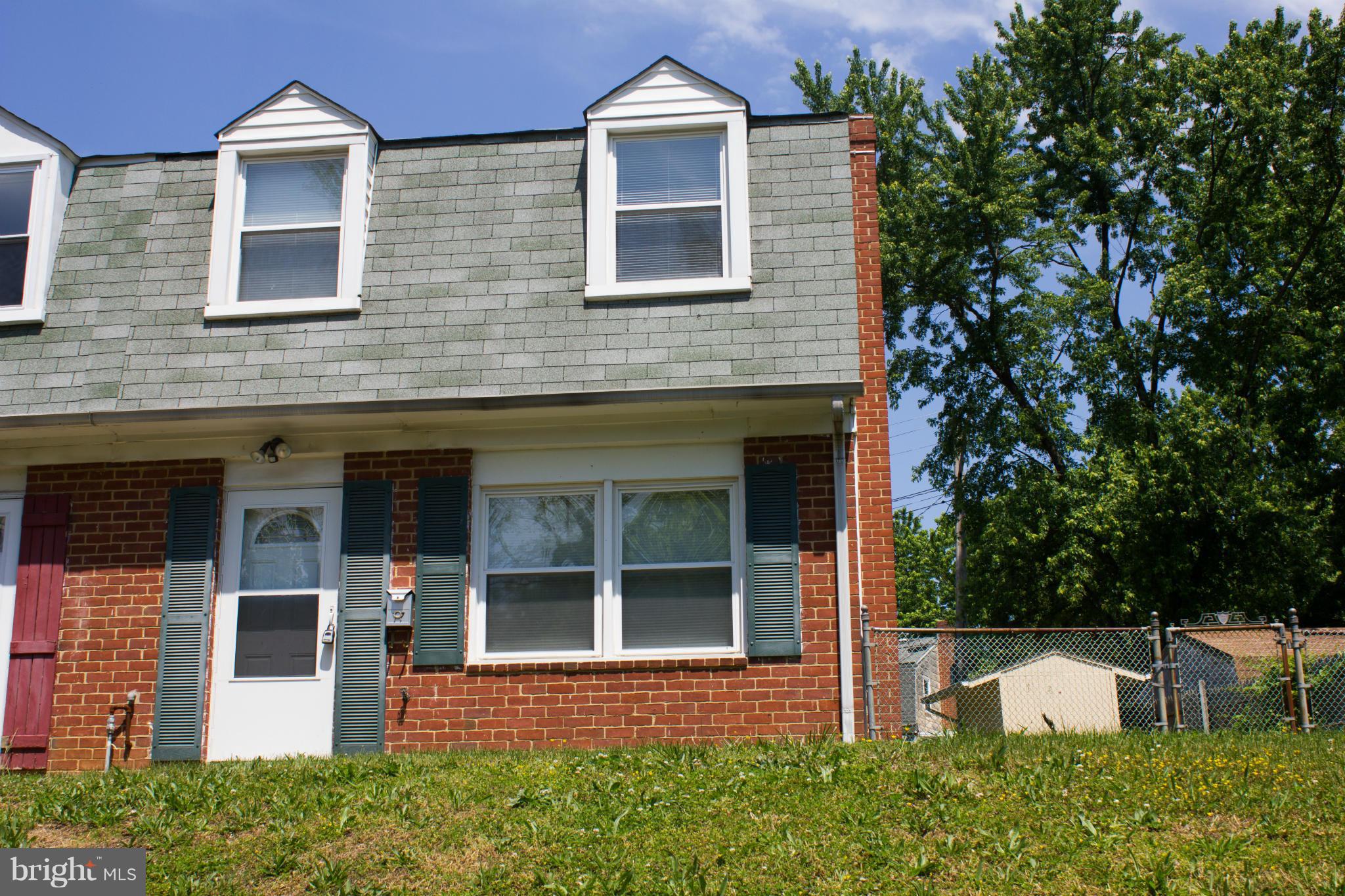READY TO MOVE-IN!  CUL DE SAC WITH LOW TRAFFIC.  3BEDROOMS, 1 FULLBATH AND 1/2 BATH.  KITCHEN INCLUDES DISHWASHER, NICE COUNTER SPACE AND EXIT TO YARD AND DECK.  BACKYARD FENCED AND A PARKING PAD IS CONVENIENTLY LOCATED BEHIND FENCE. GREAT STORAGE SHED AND LAWNMOWER  AVAILABLE FOR YOUR USE.APPLICATION REQUIRED WITH EXCELLENT REFERENCES AND ADEQUATE INCOME  REQUIRED.  NO VOUCHERS OR SECTION8.