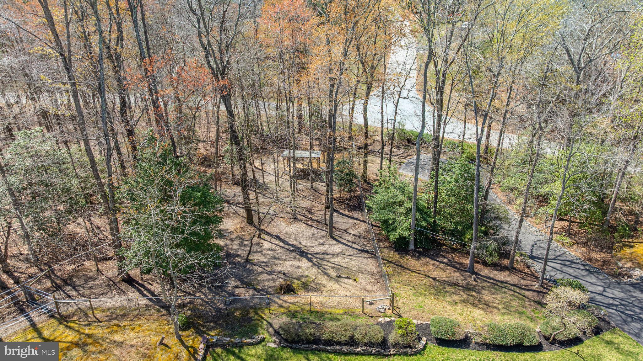 FERRY LANDING WOODS - Residential
