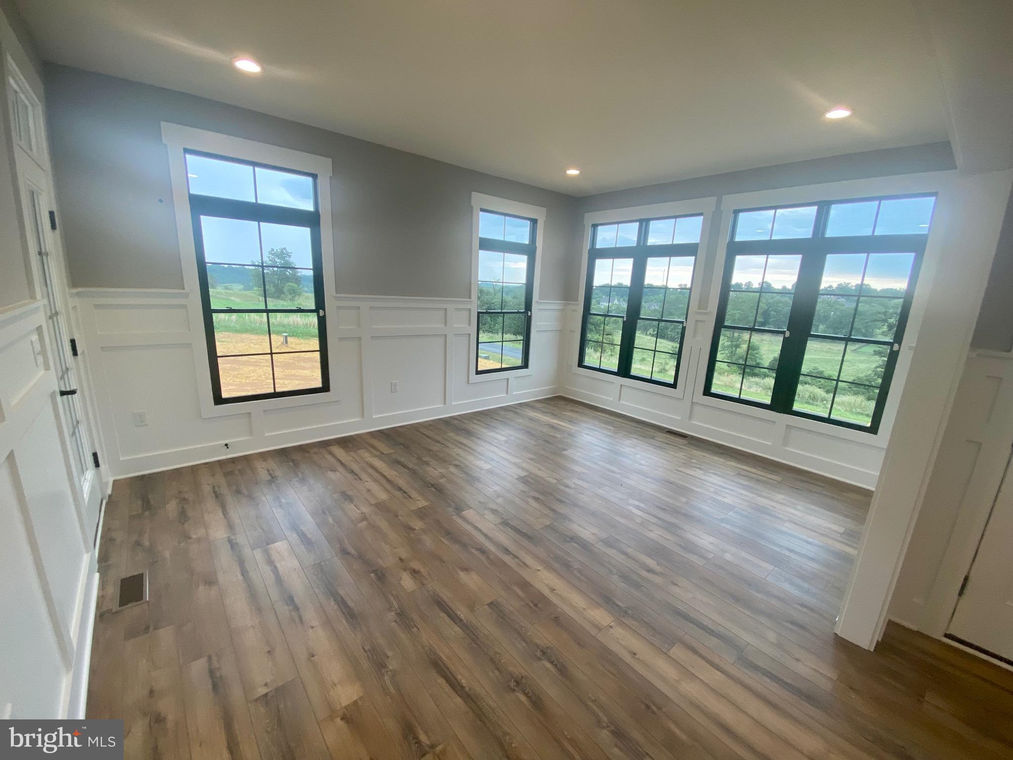 WOODLAND SPRINGS - Residential