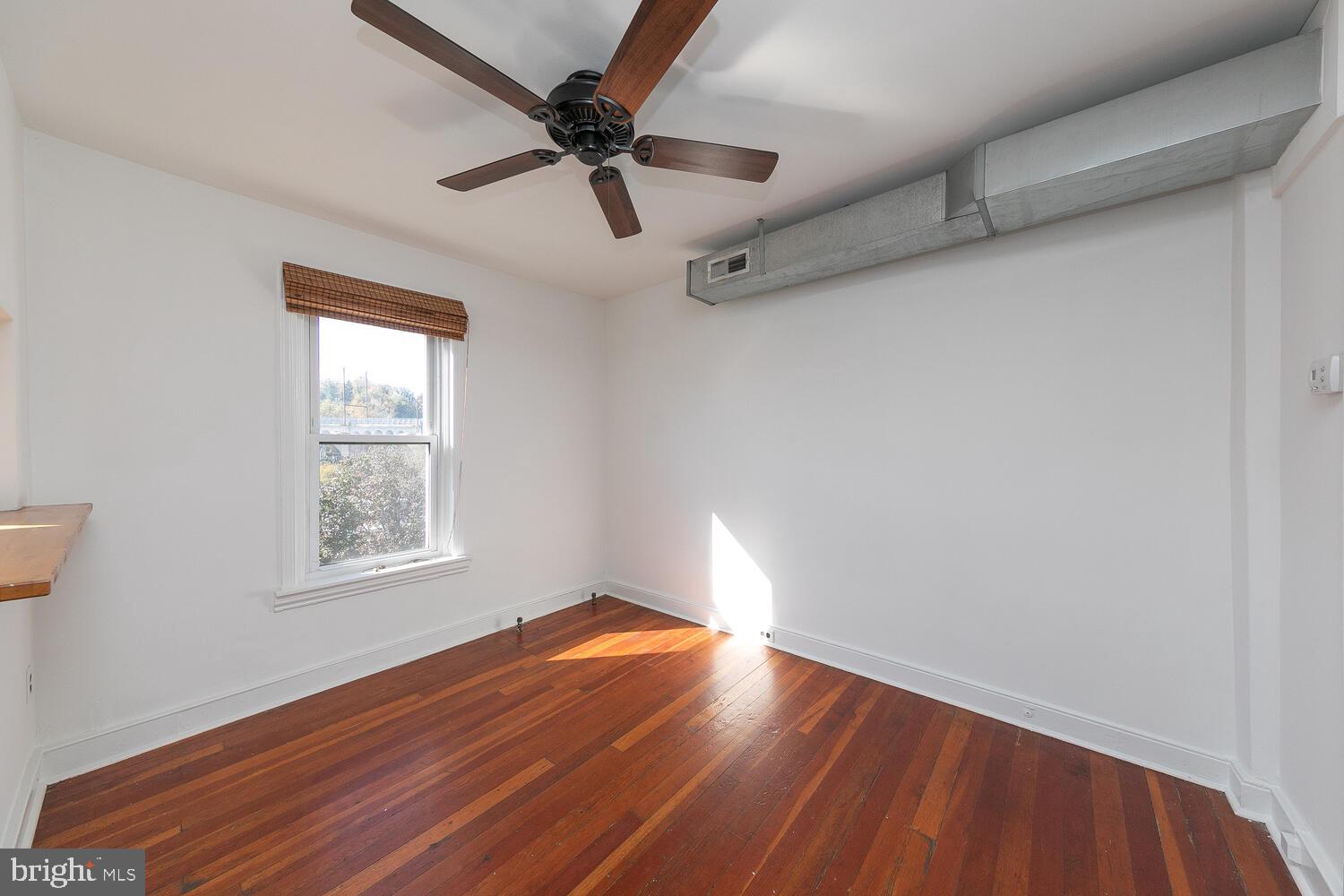 MANAYUNK - Residential Lease