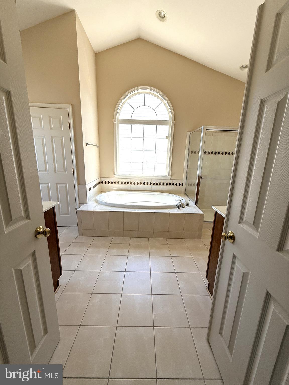 GATES MILL ESTATES - Residential