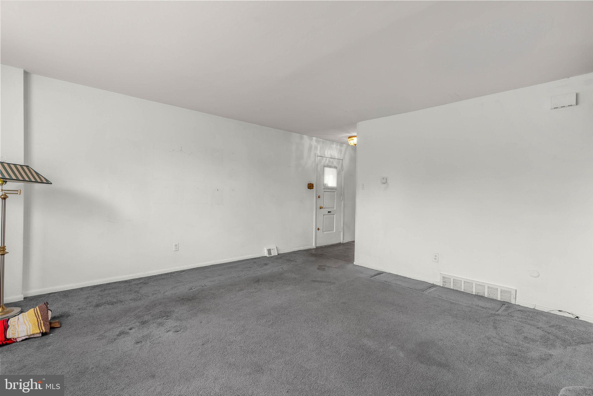 ROXBOROUGH - Residential