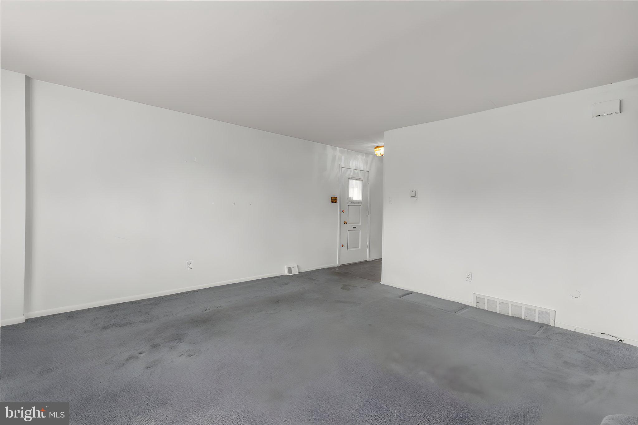 ROXBOROUGH - Residential