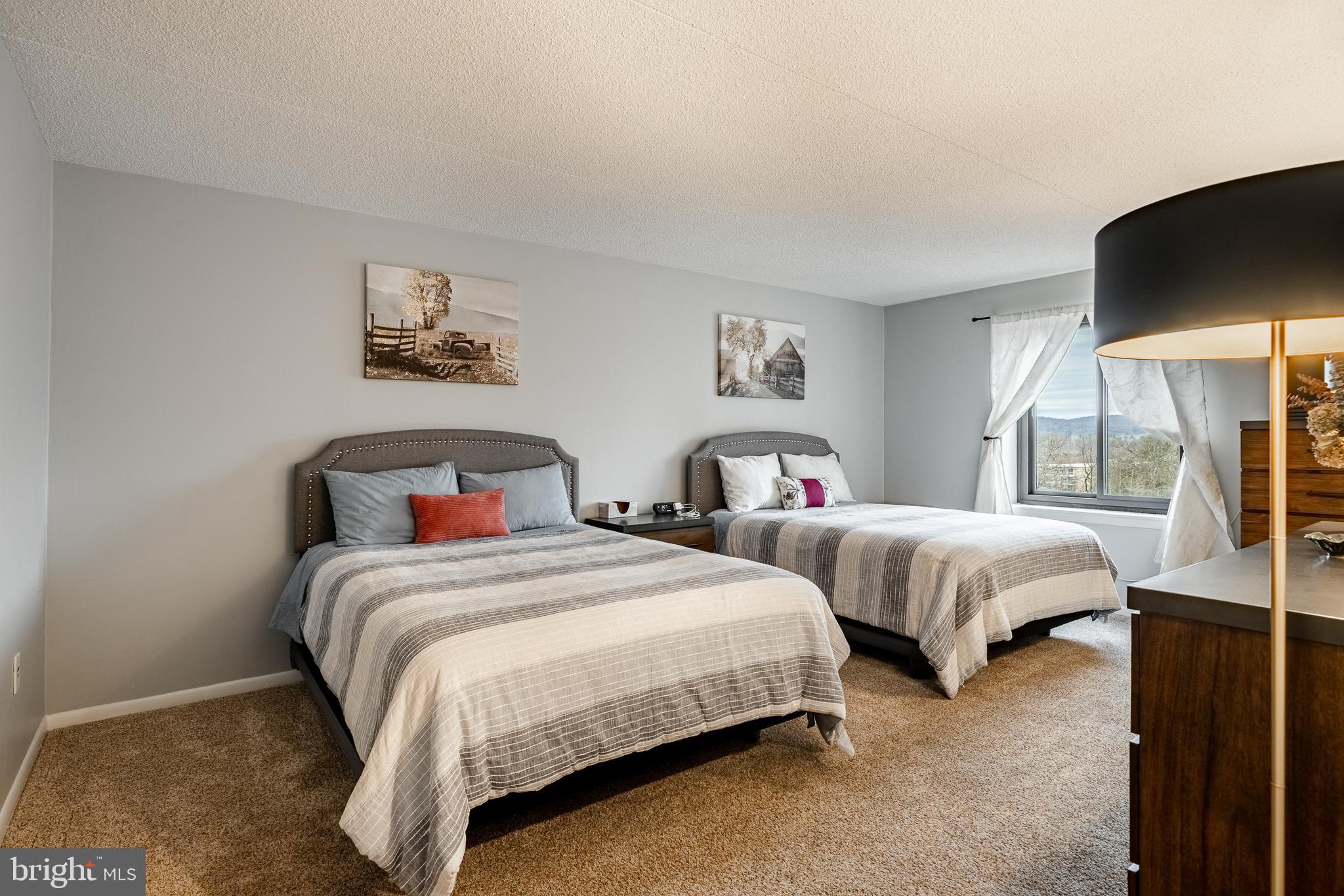 VALLEY FORGE TOWER - Residential