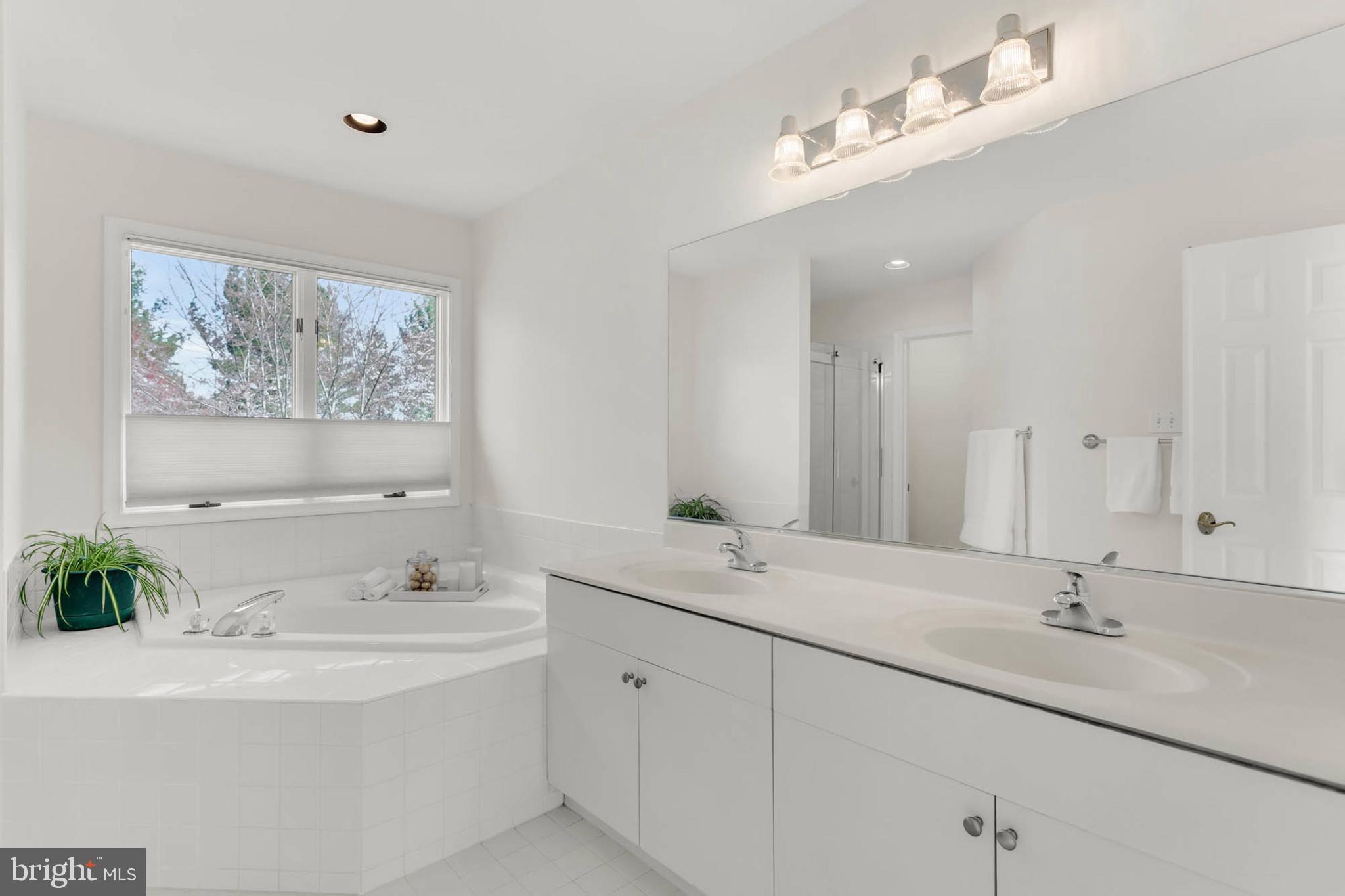 VILLAGE OF RIVER HILL - Residential