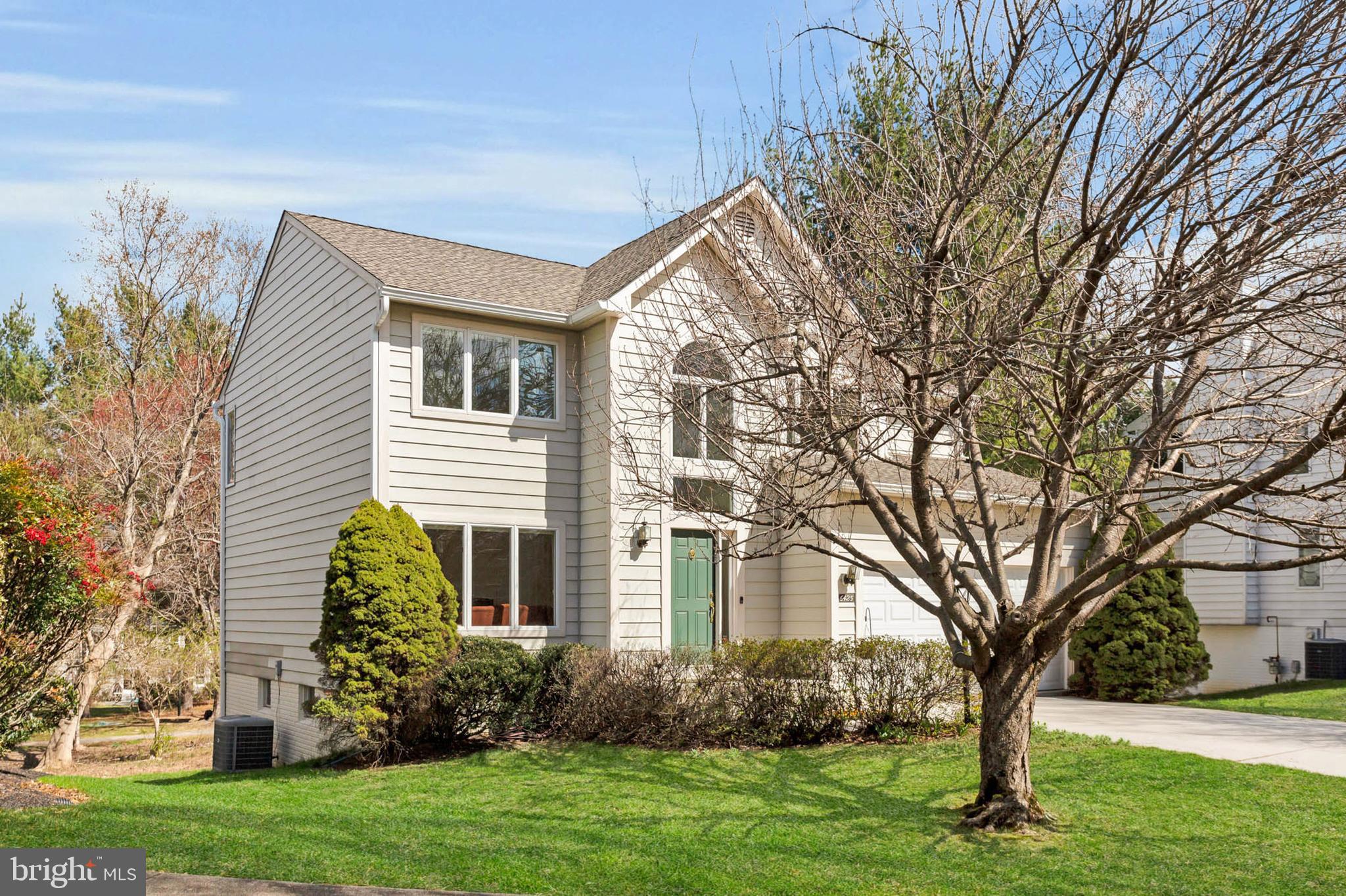 VILLAGE OF RIVER HILL - Residential