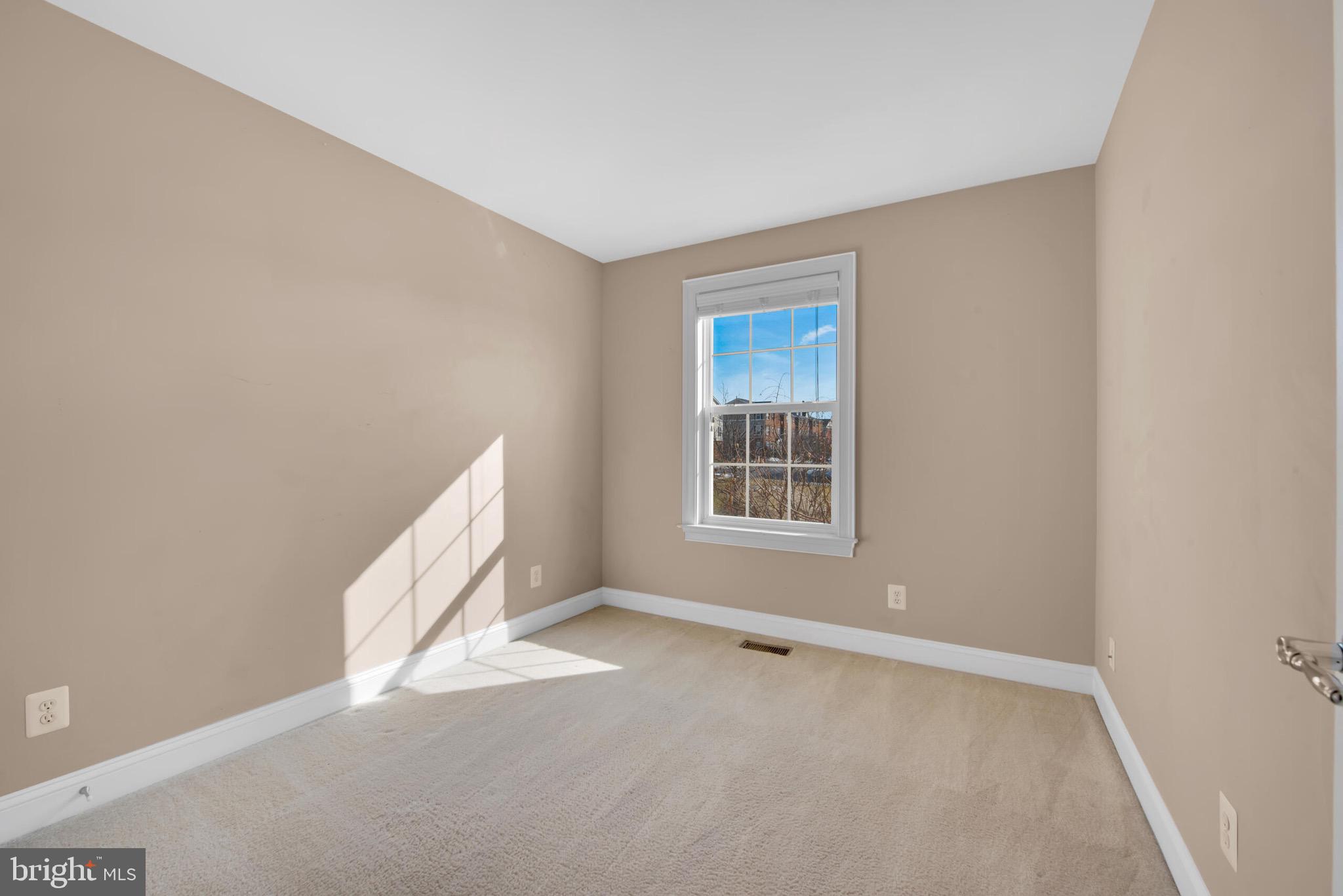 GOOSE CREEK VILLAGE NORTH - Residential Lease