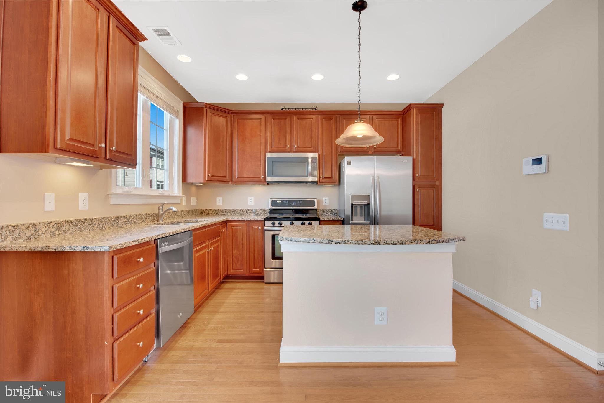 GOOSE CREEK VILLAGE NORTH - Residential Lease