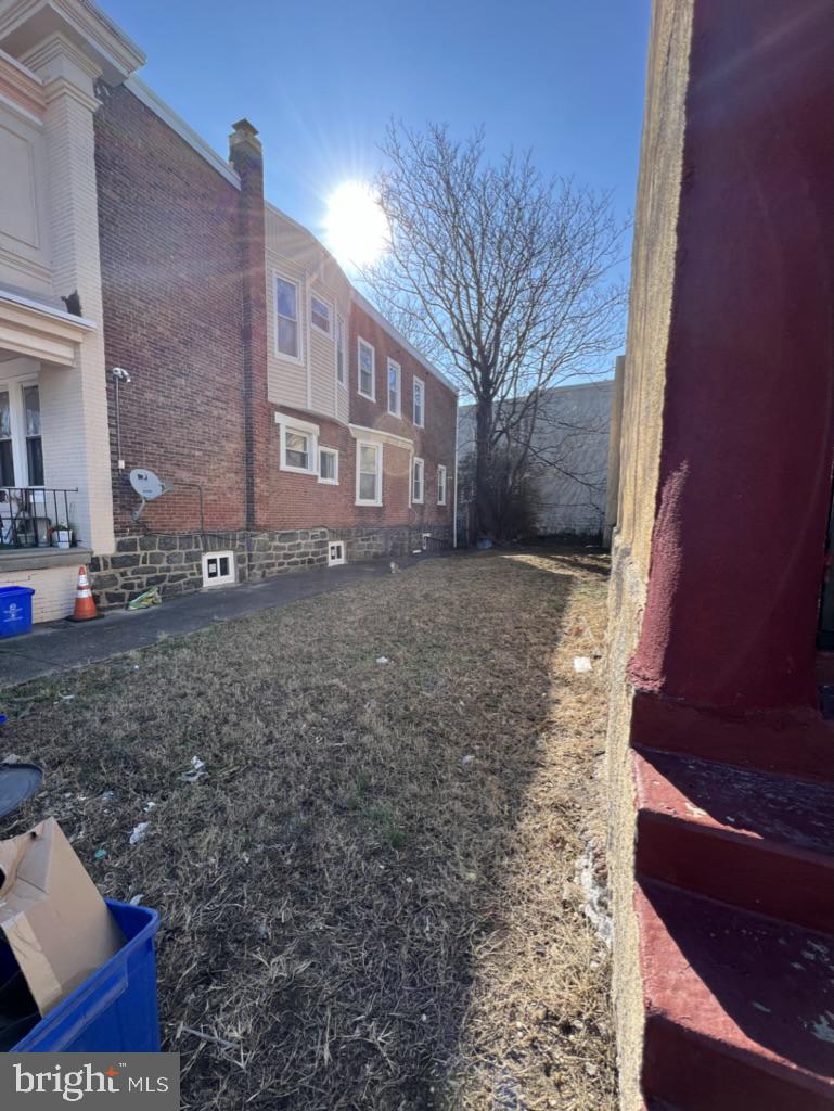 PHILADELPHIA (WEST) - Land