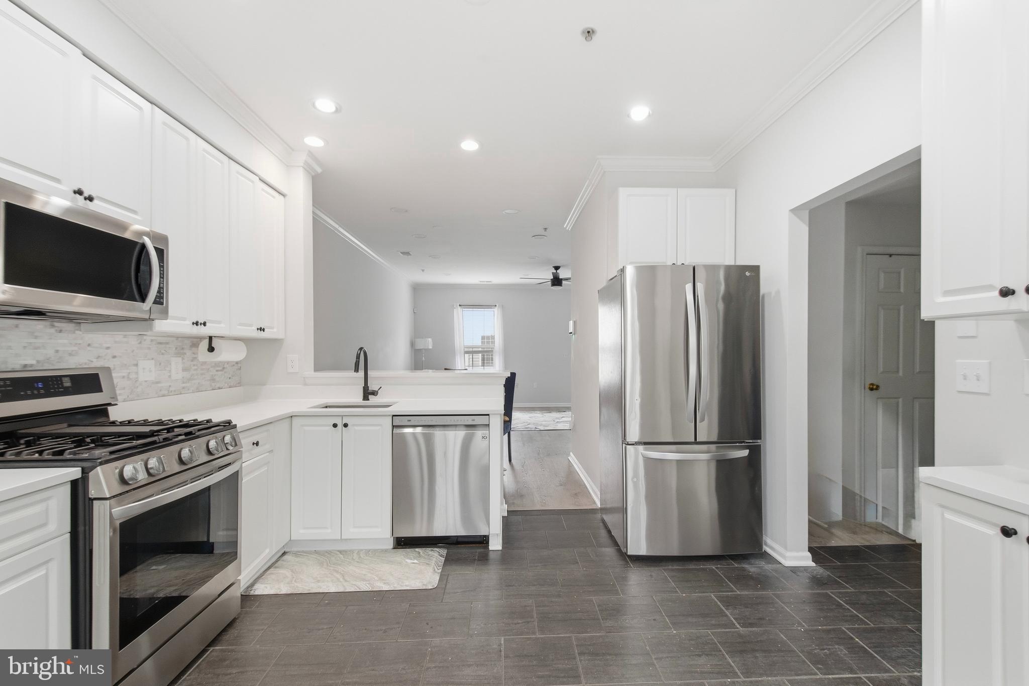 WELLFLEET MEWS - Residential