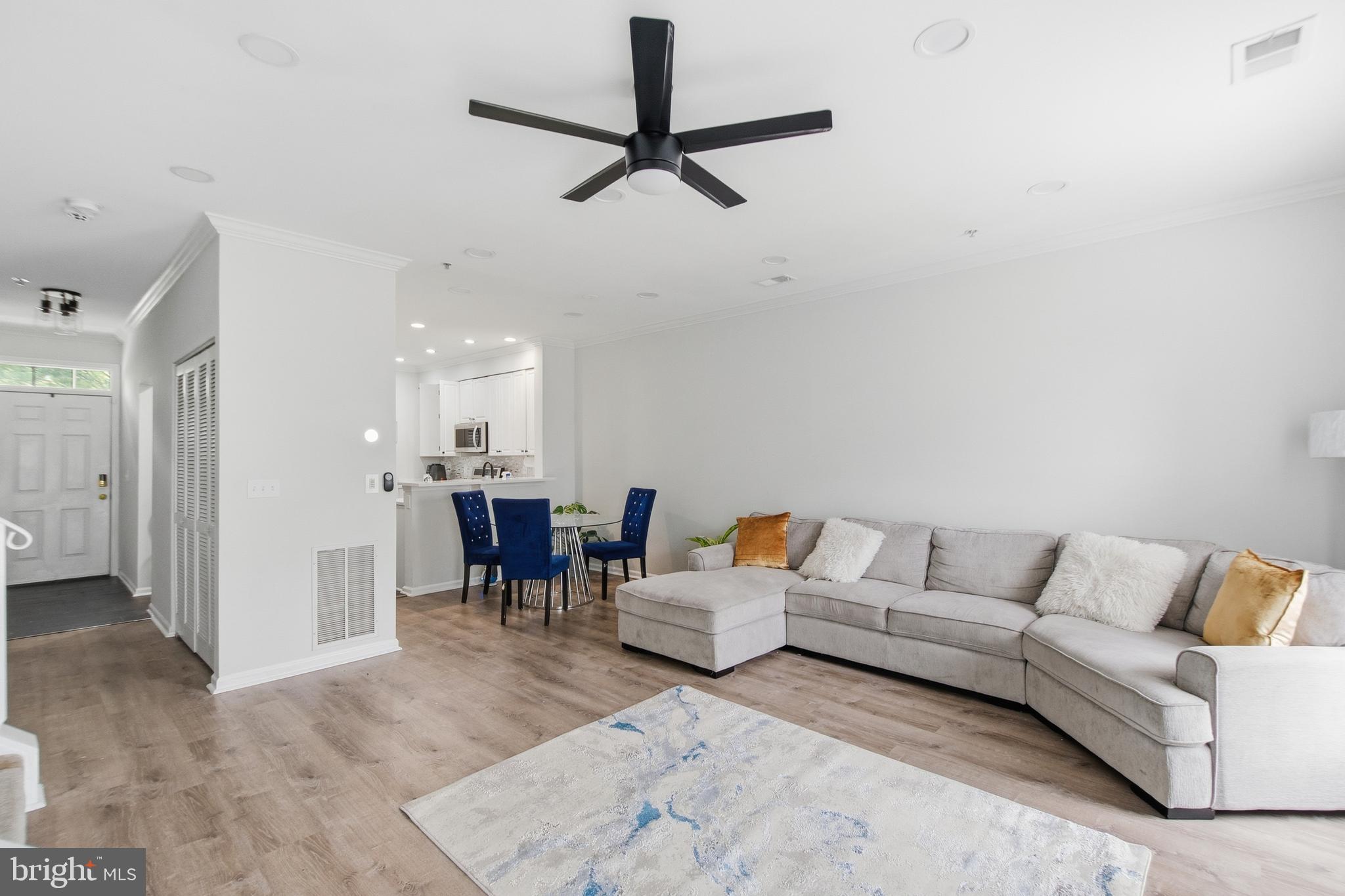 WELLFLEET MEWS - Residential