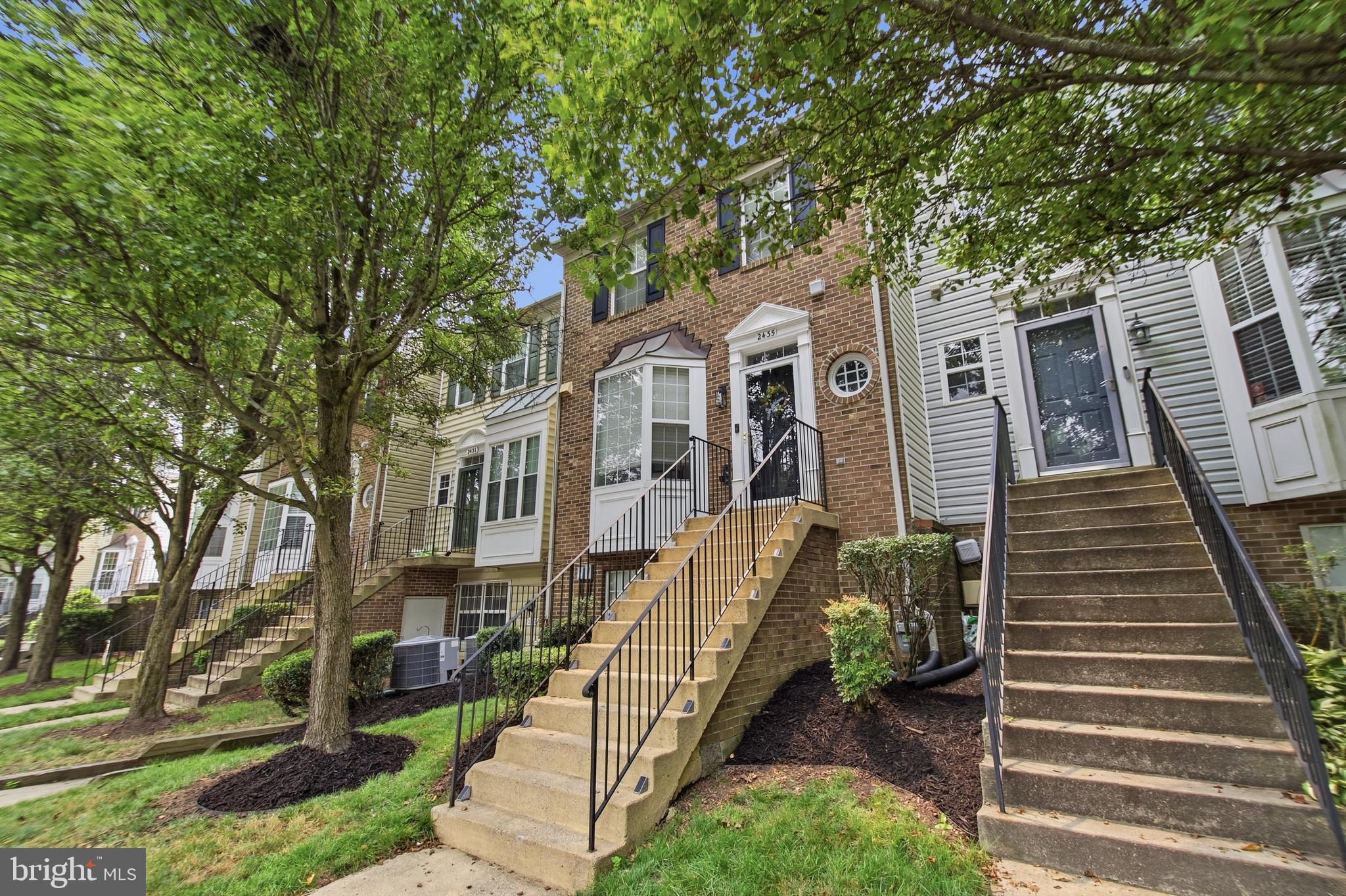 WELLFLEET MEWS - Residential