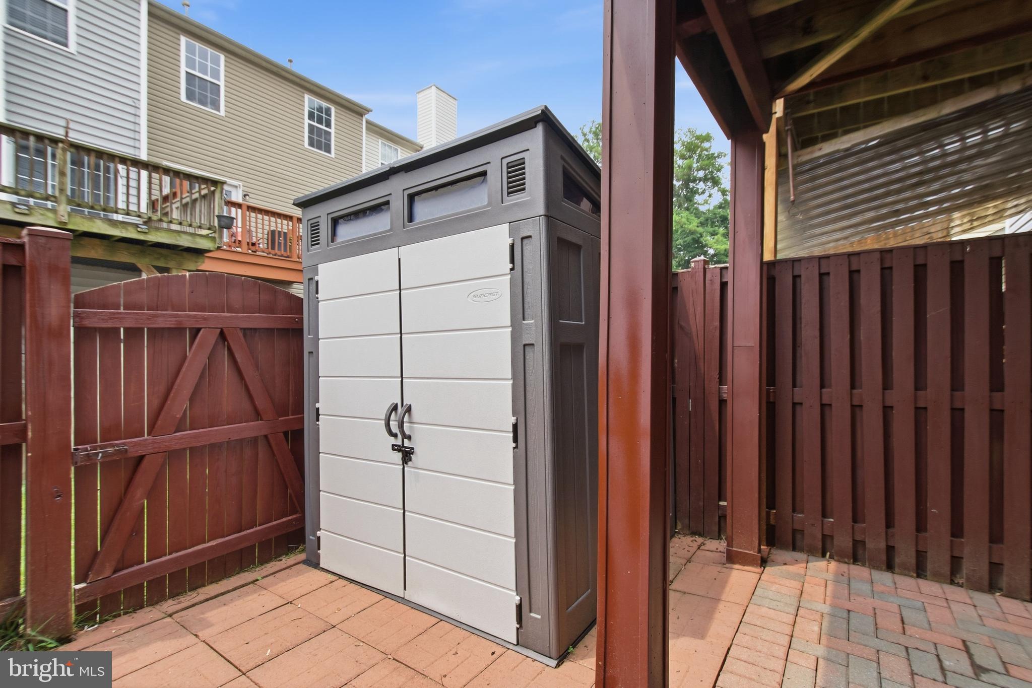 WELLFLEET MEWS - Residential