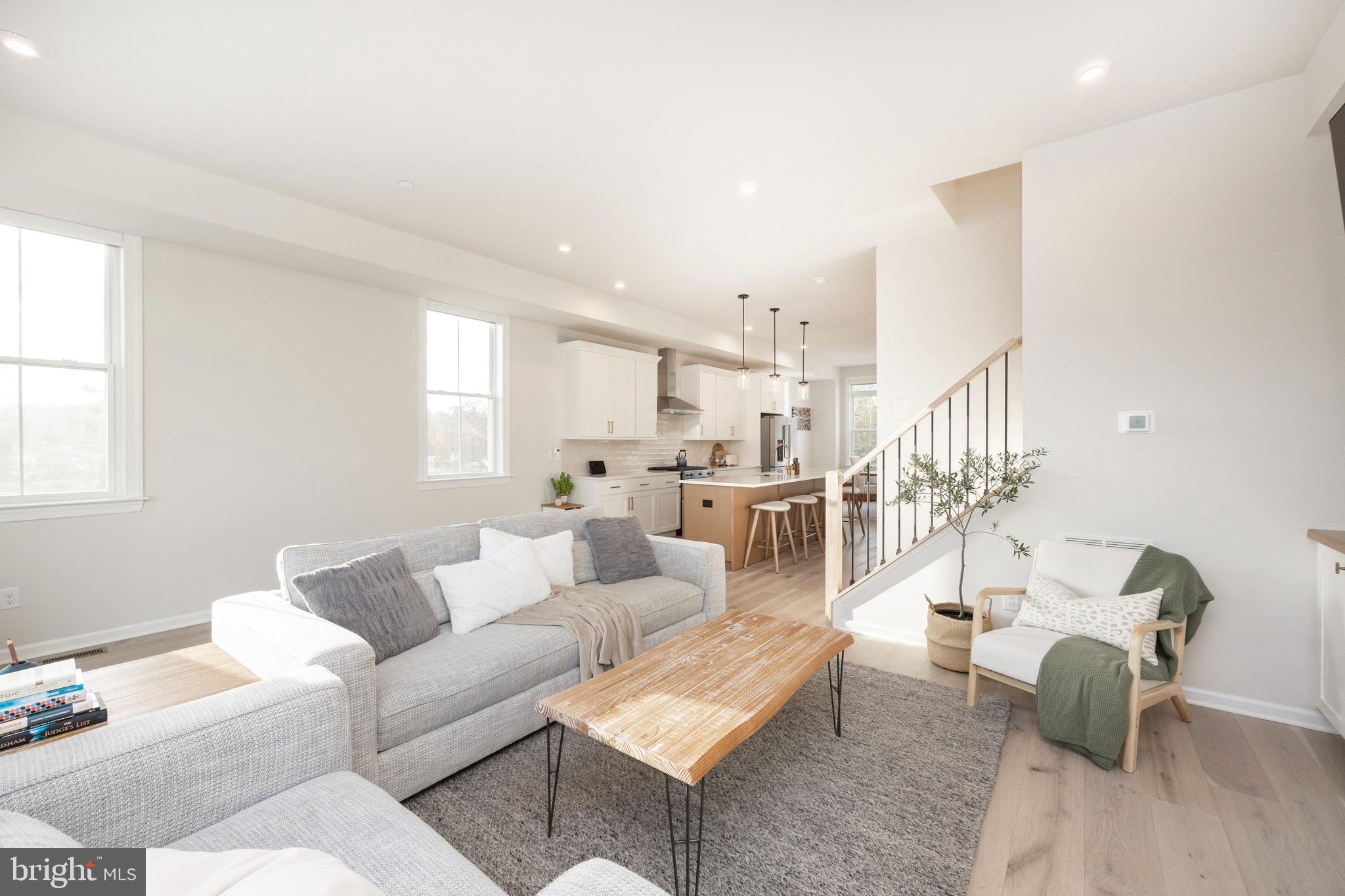 STEELPOINTE - Residential