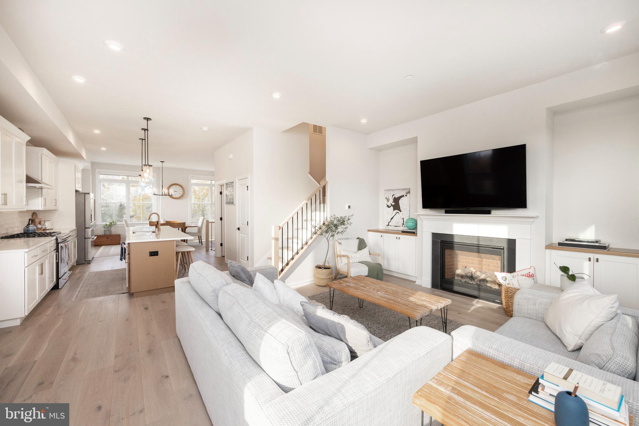 STEELPOINTE - Residential