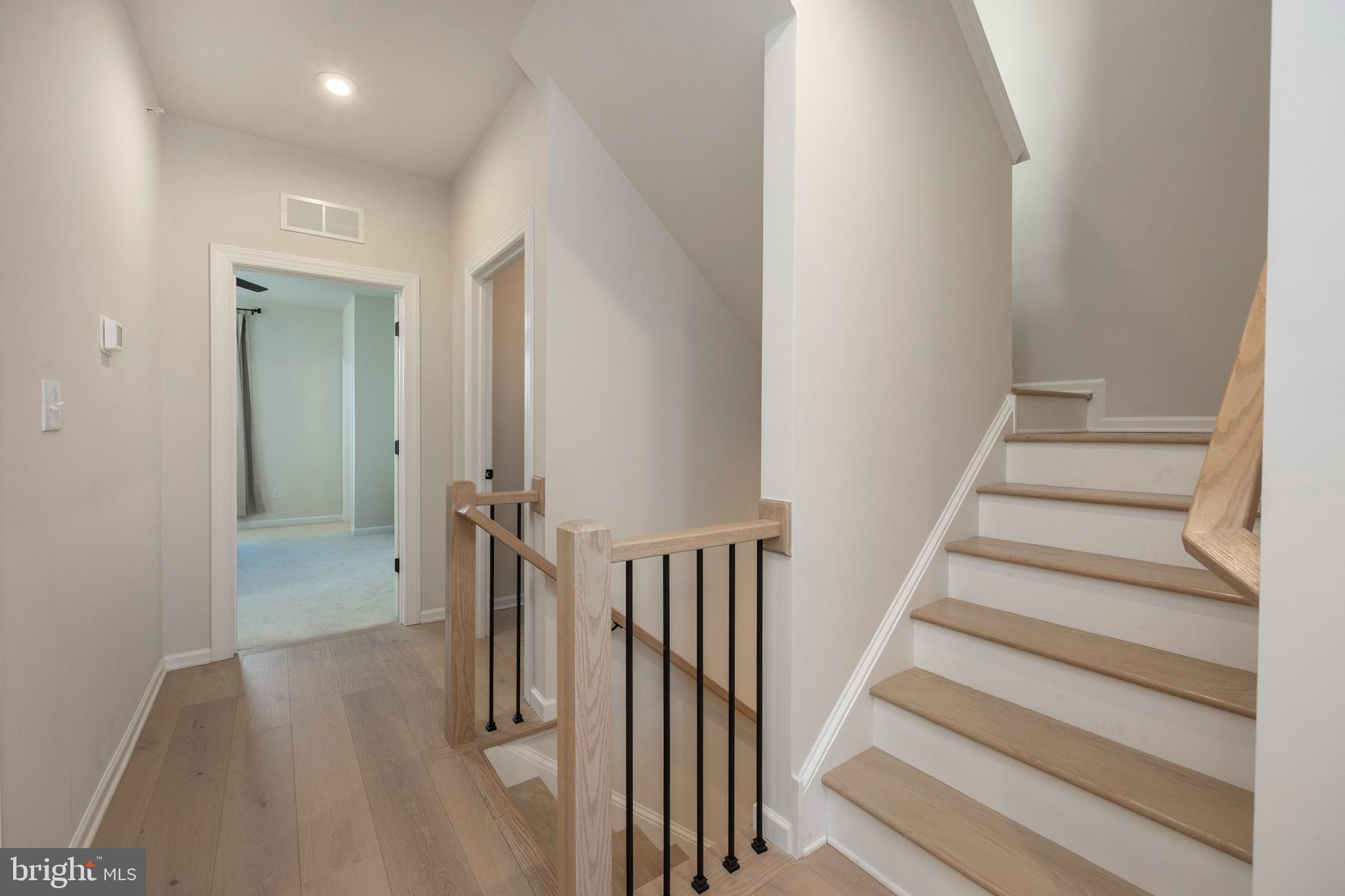 STEELPOINTE - Residential