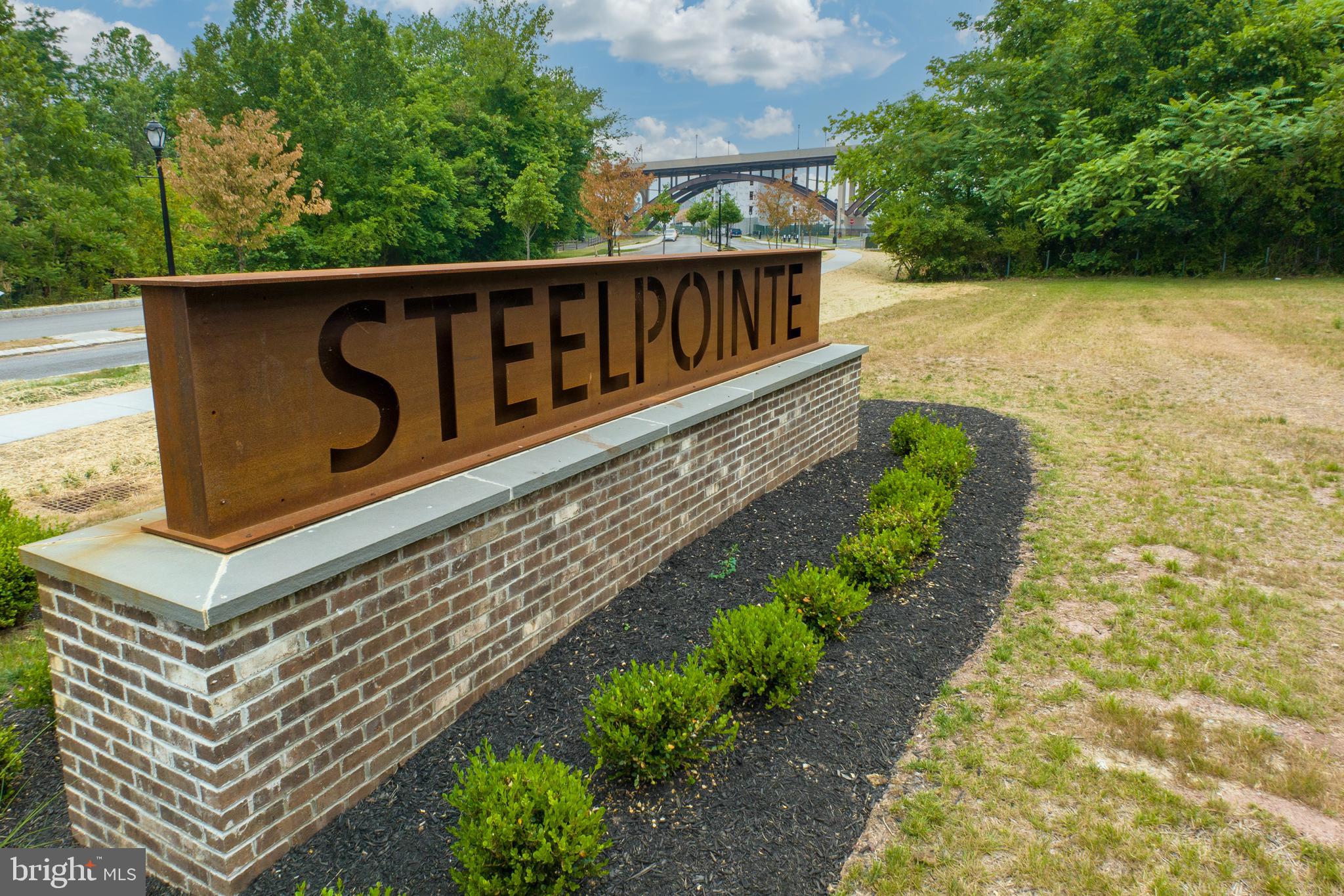 STEELPOINTE - Residential