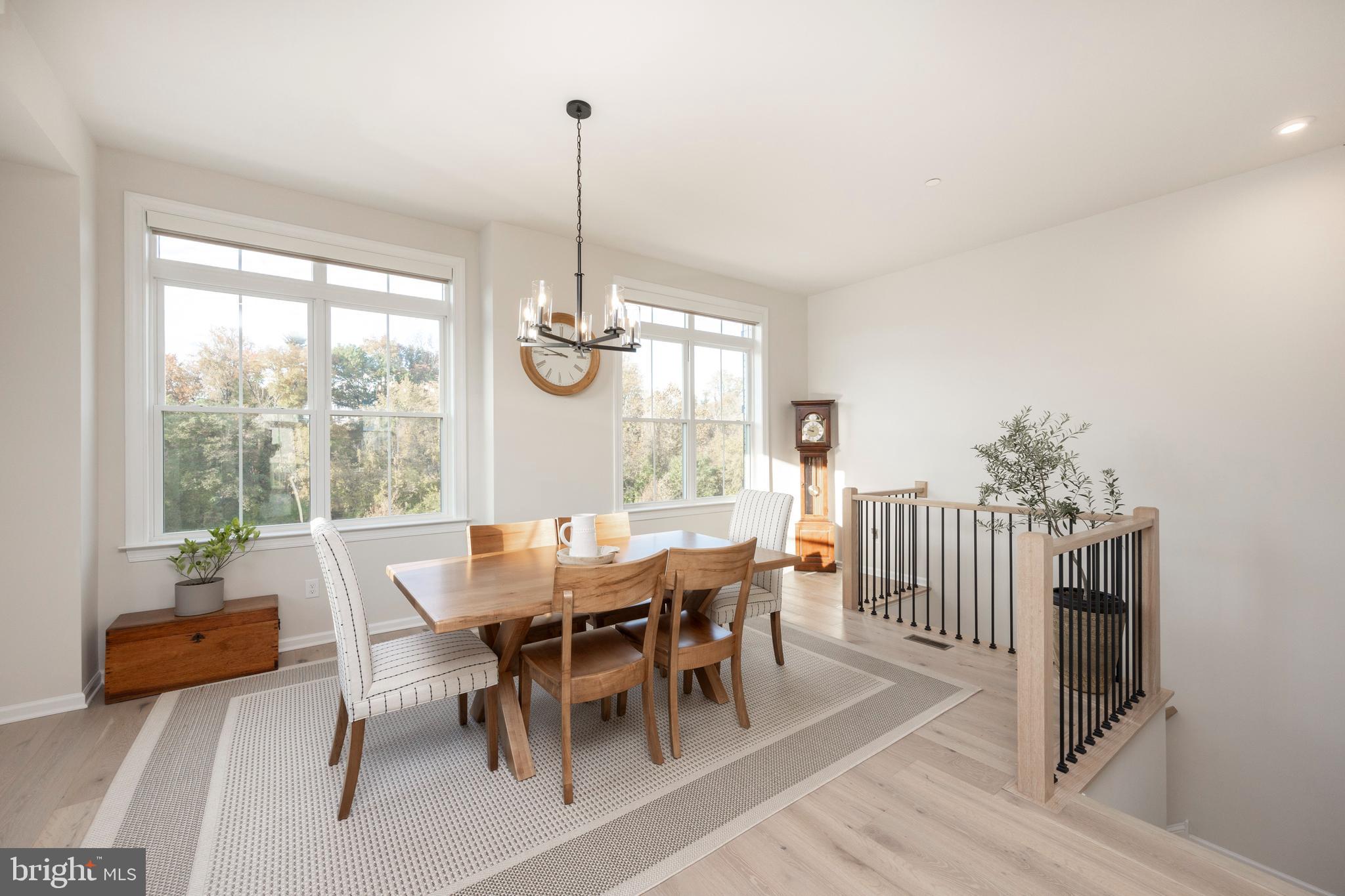 STEELPOINTE - Residential