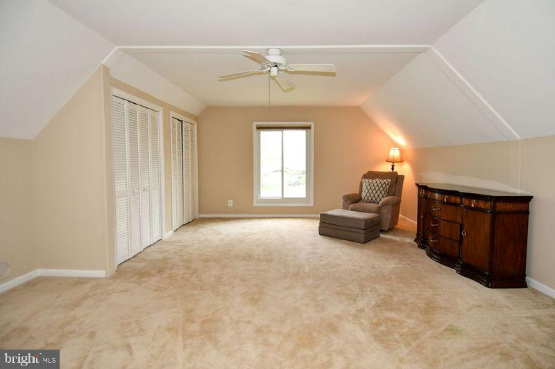 BROOKVILLE KNOLLS - Residential