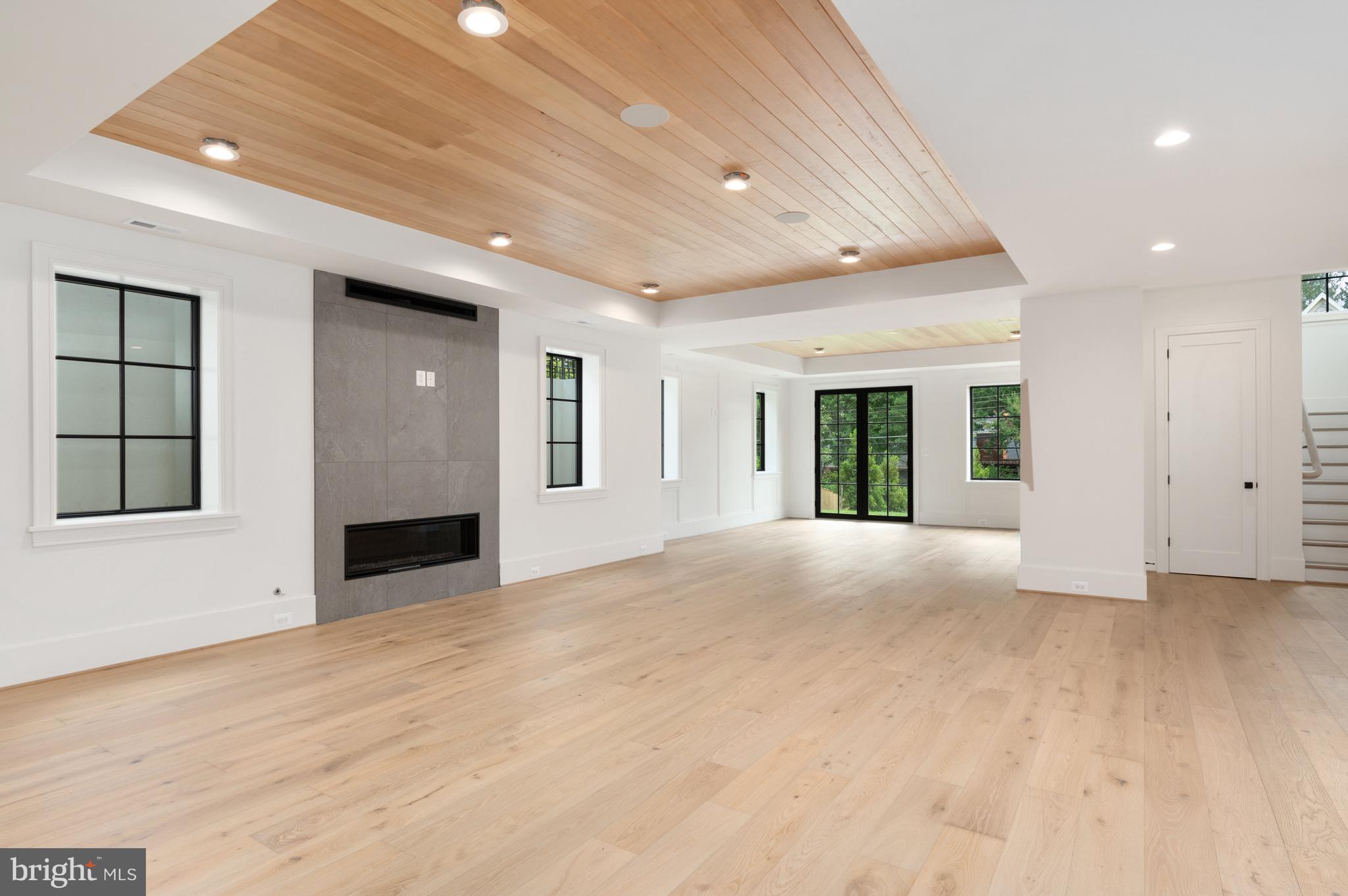 BRIGGS AND HOOPERS - Residential