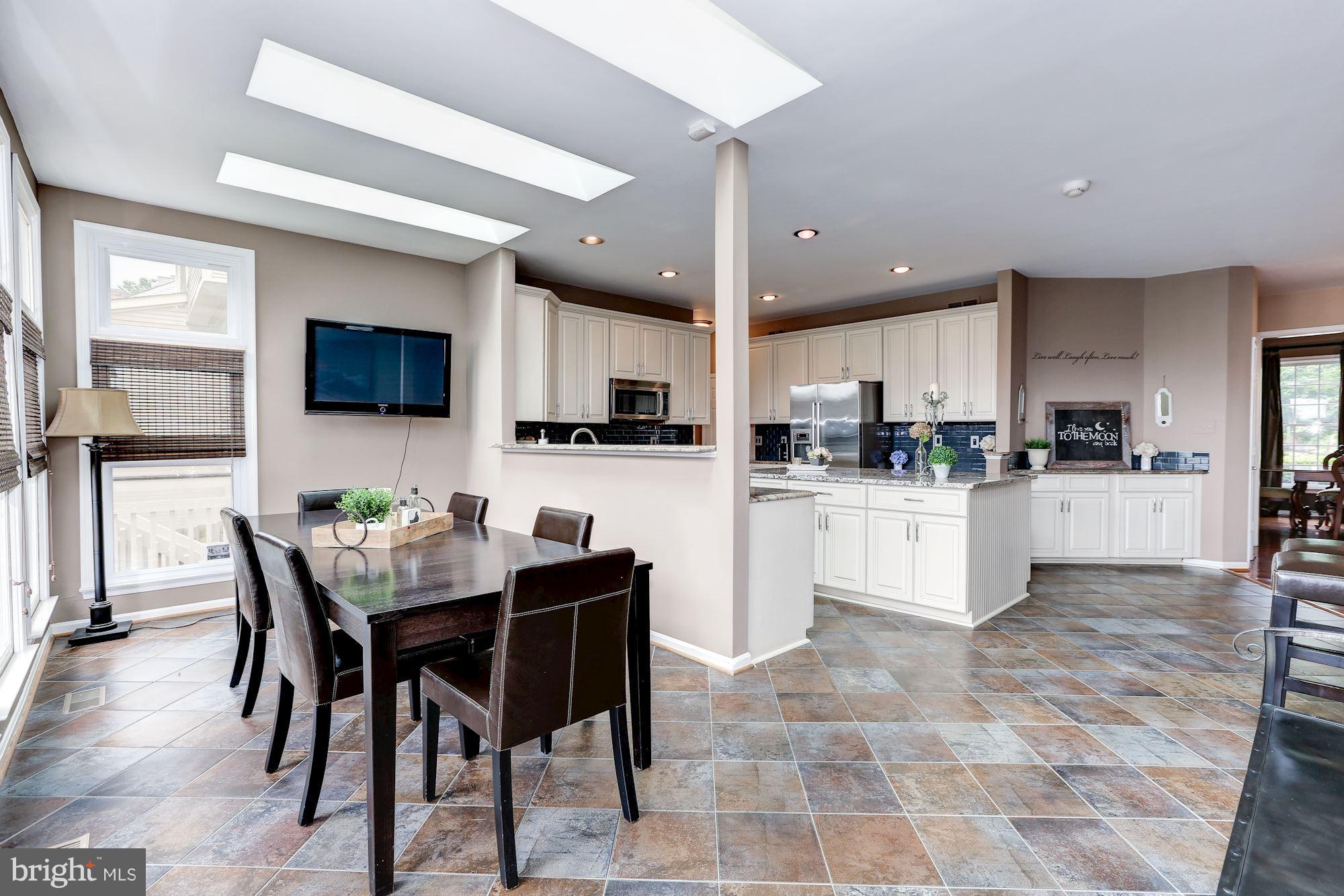 WASHINGTONIAN WOODS - Residential